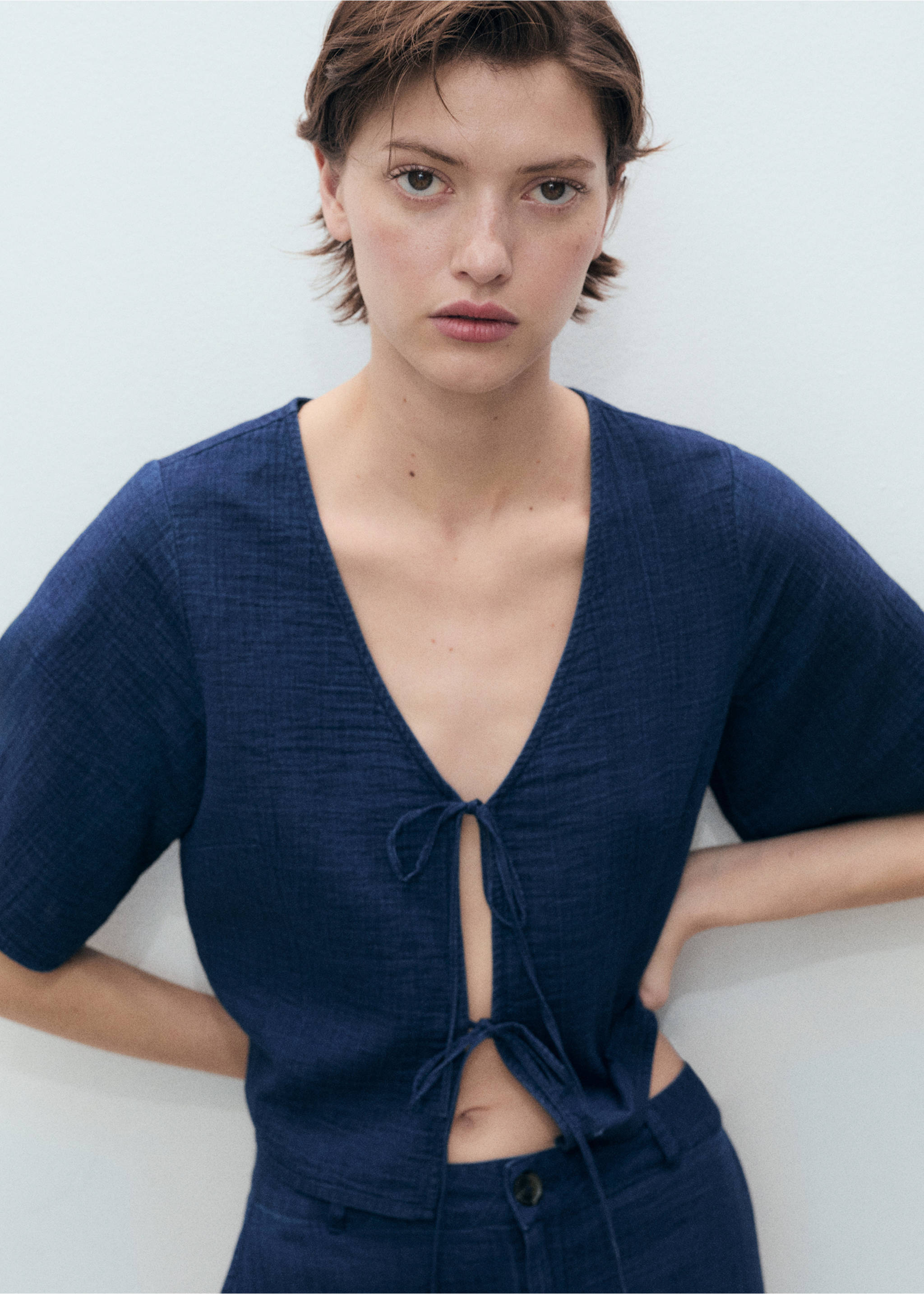 Flowy denim top with bows - Medium plane, Night Blue. Ref: 87008653-00.