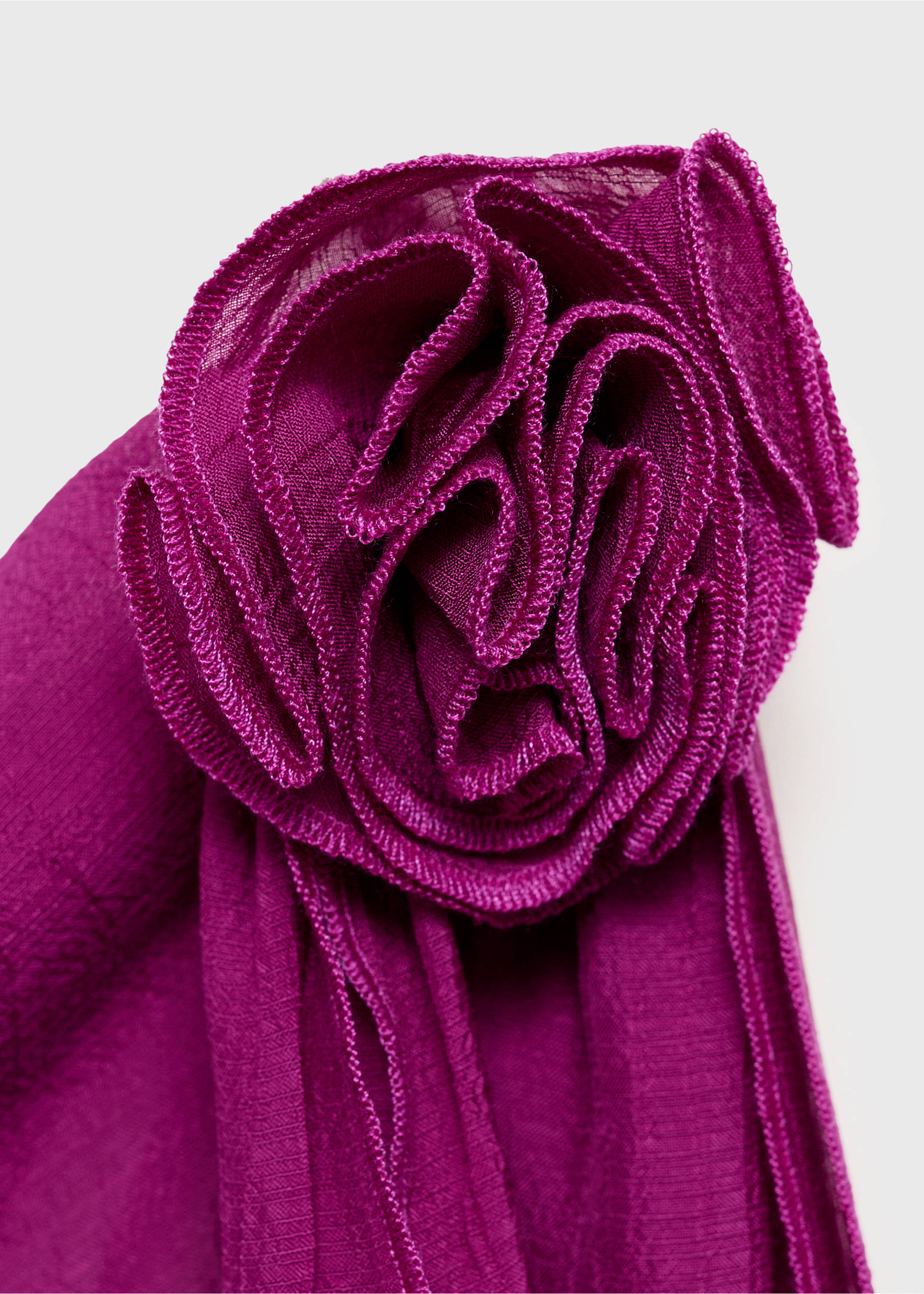 Long top with flower detail - Details of the article 0, Purple. Ref: 87008657-00.