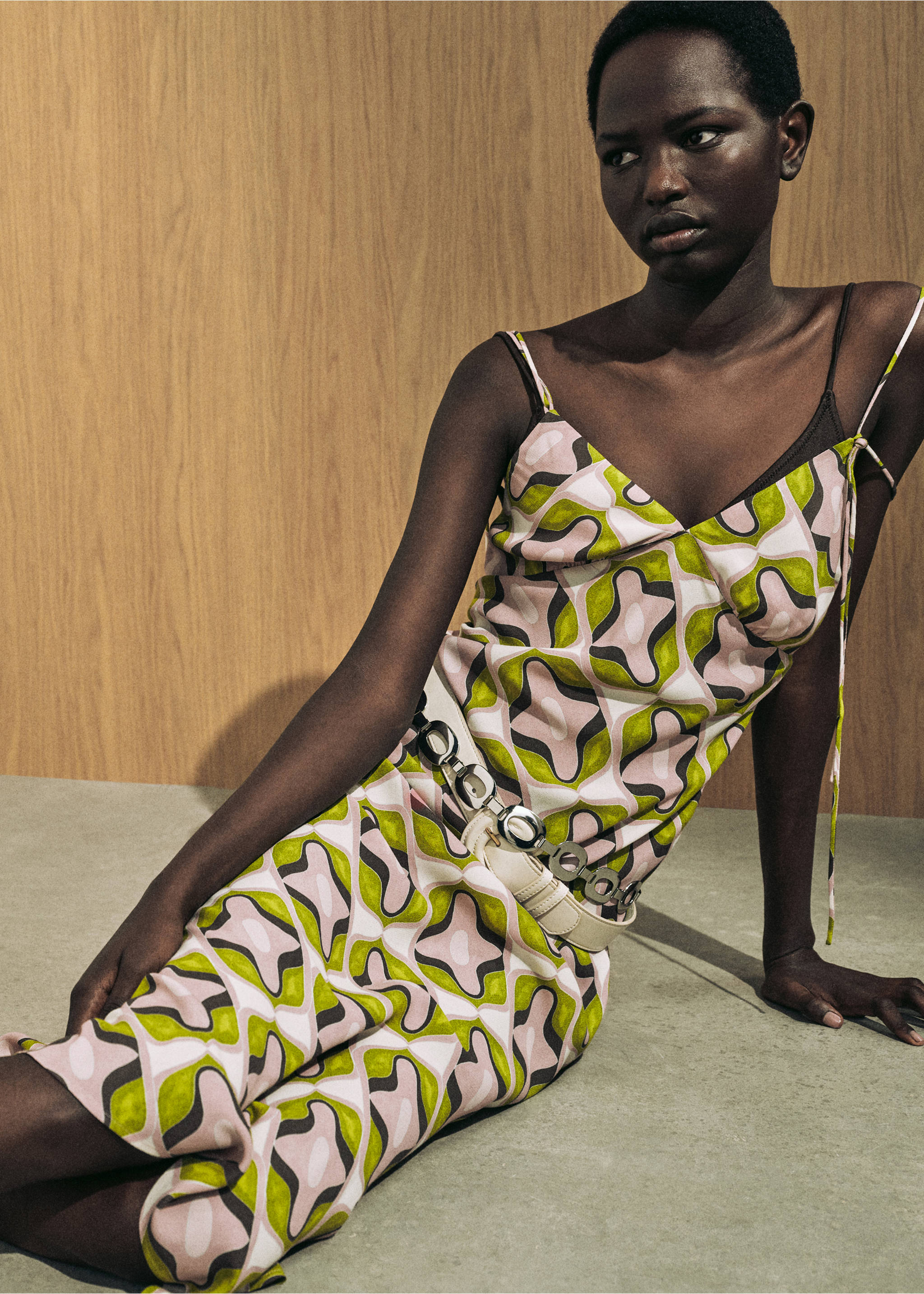 Vestit midi estampat abstracte - Detall de l'article 3, Rosa pastel. Ref: 87009084-00.
