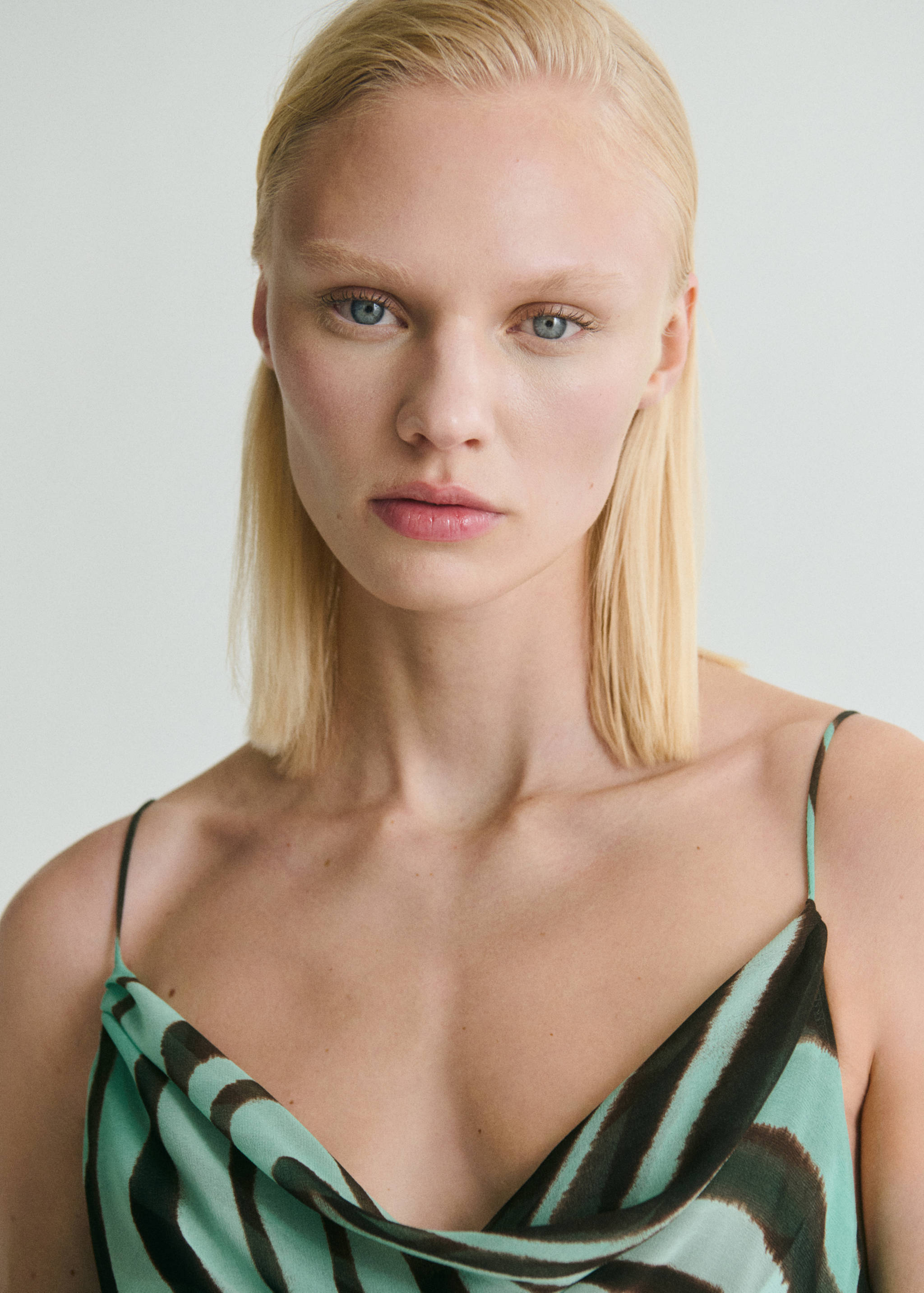 Zebra-print dress with ruffles - Details of the article 1