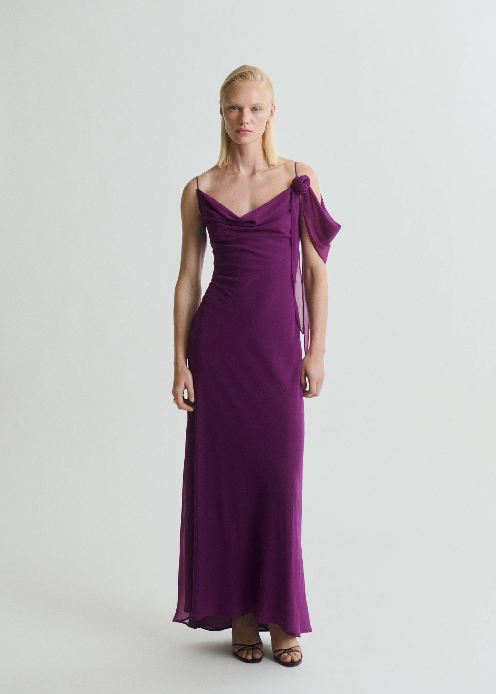 Draped dress with flower detail - General plane