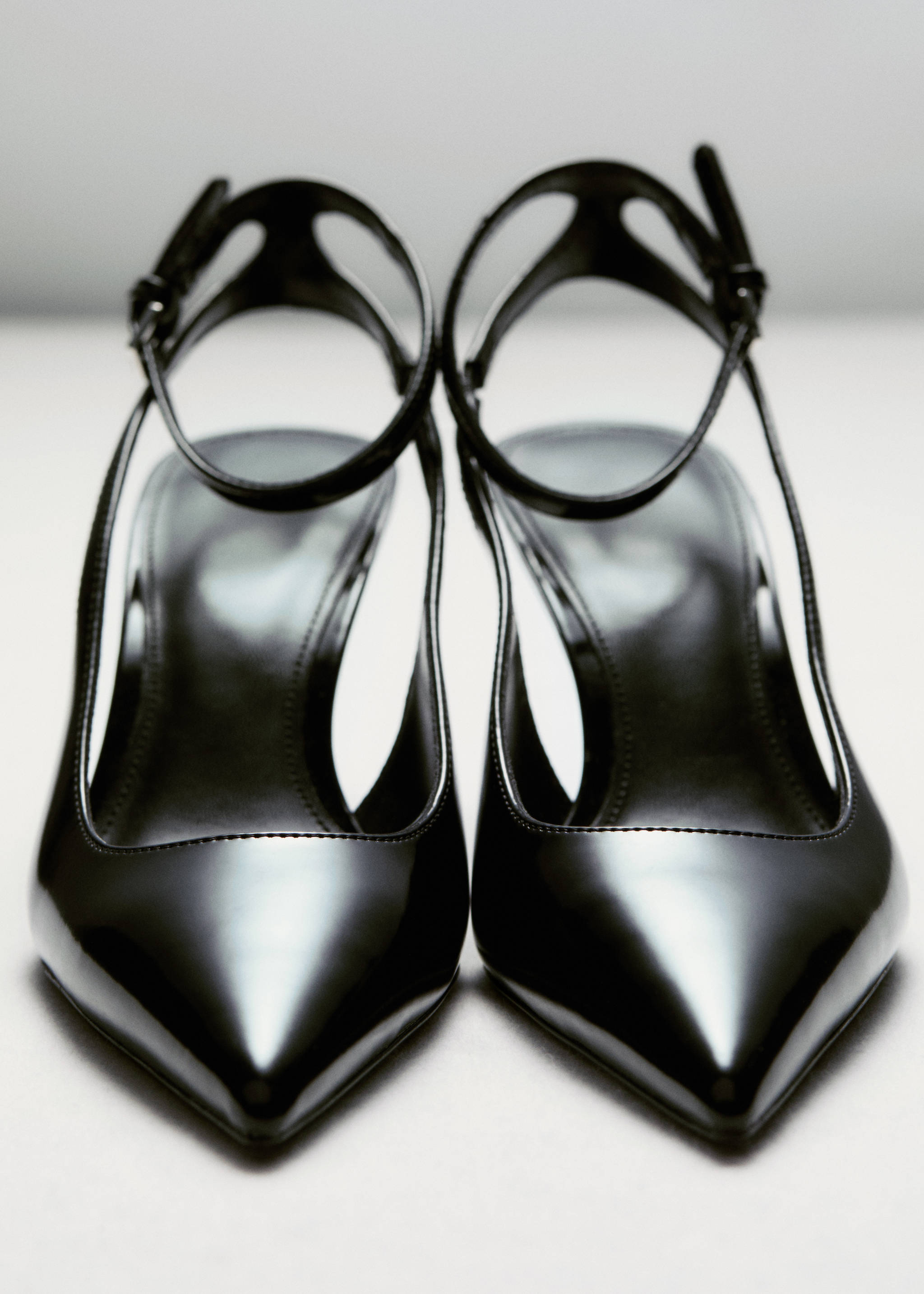 Pumps mit Lackleder-Effekt - Allgemeine Ansicht