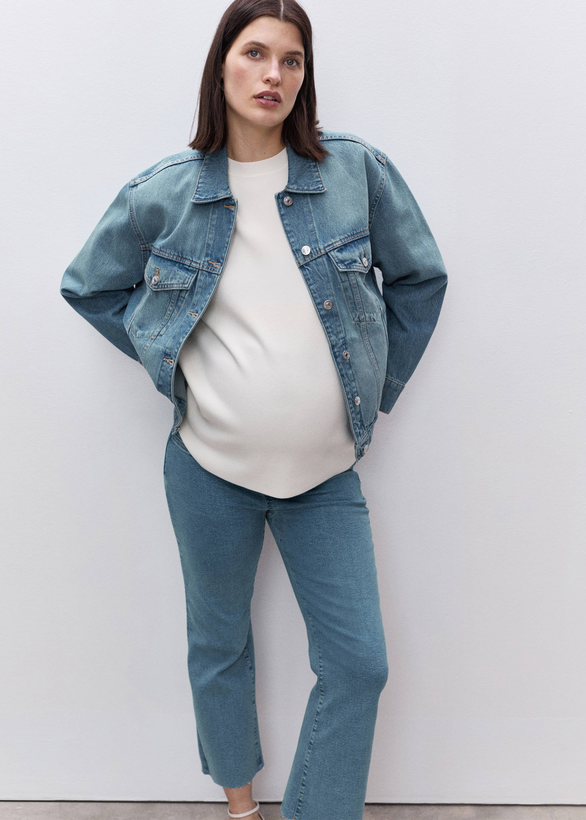Maternity flared cropped jeans - Details of the article 1