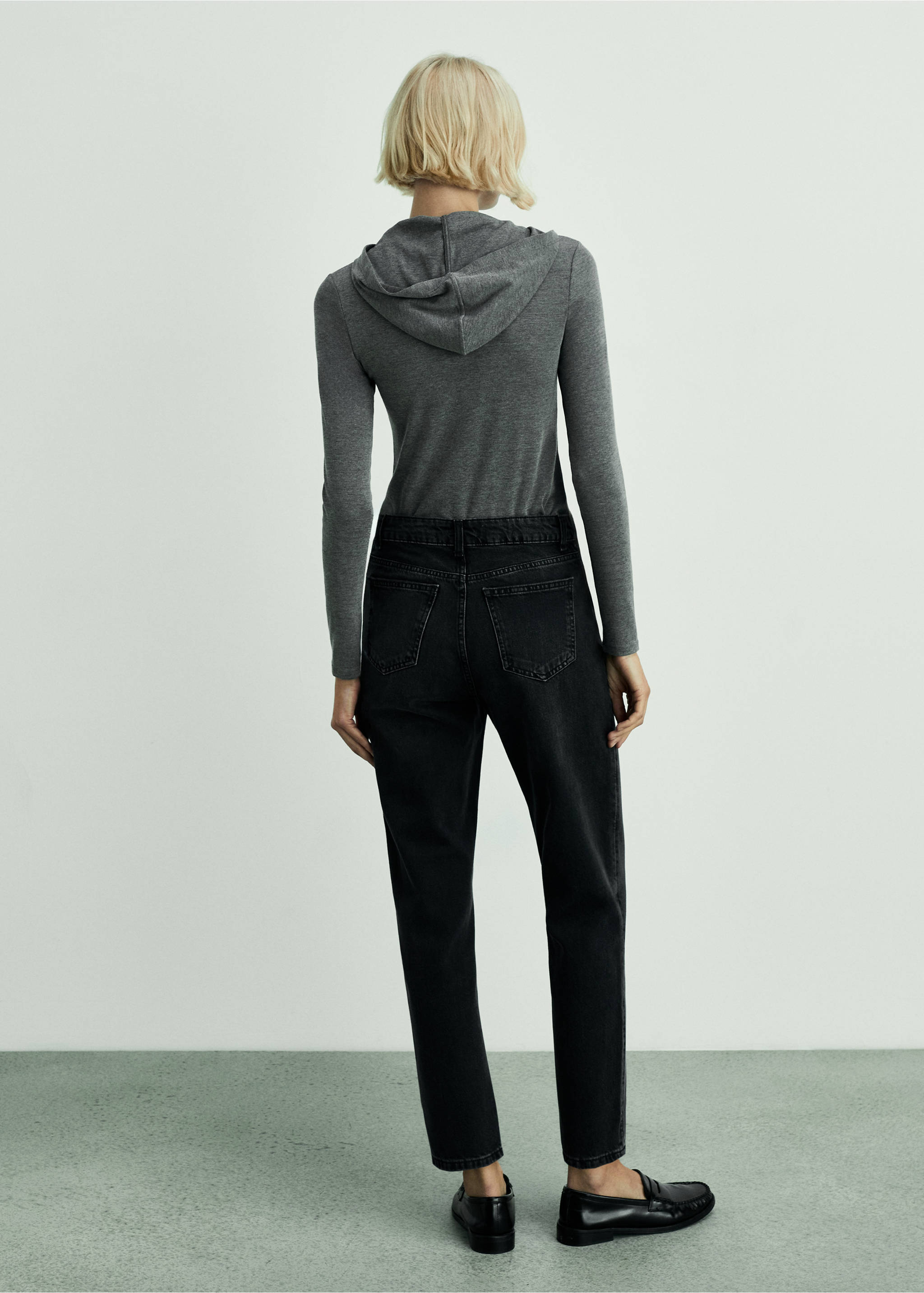 Jean Mom2000 mom taille haute - Verso de l’article, Black denim. Ref: 87010255-00.