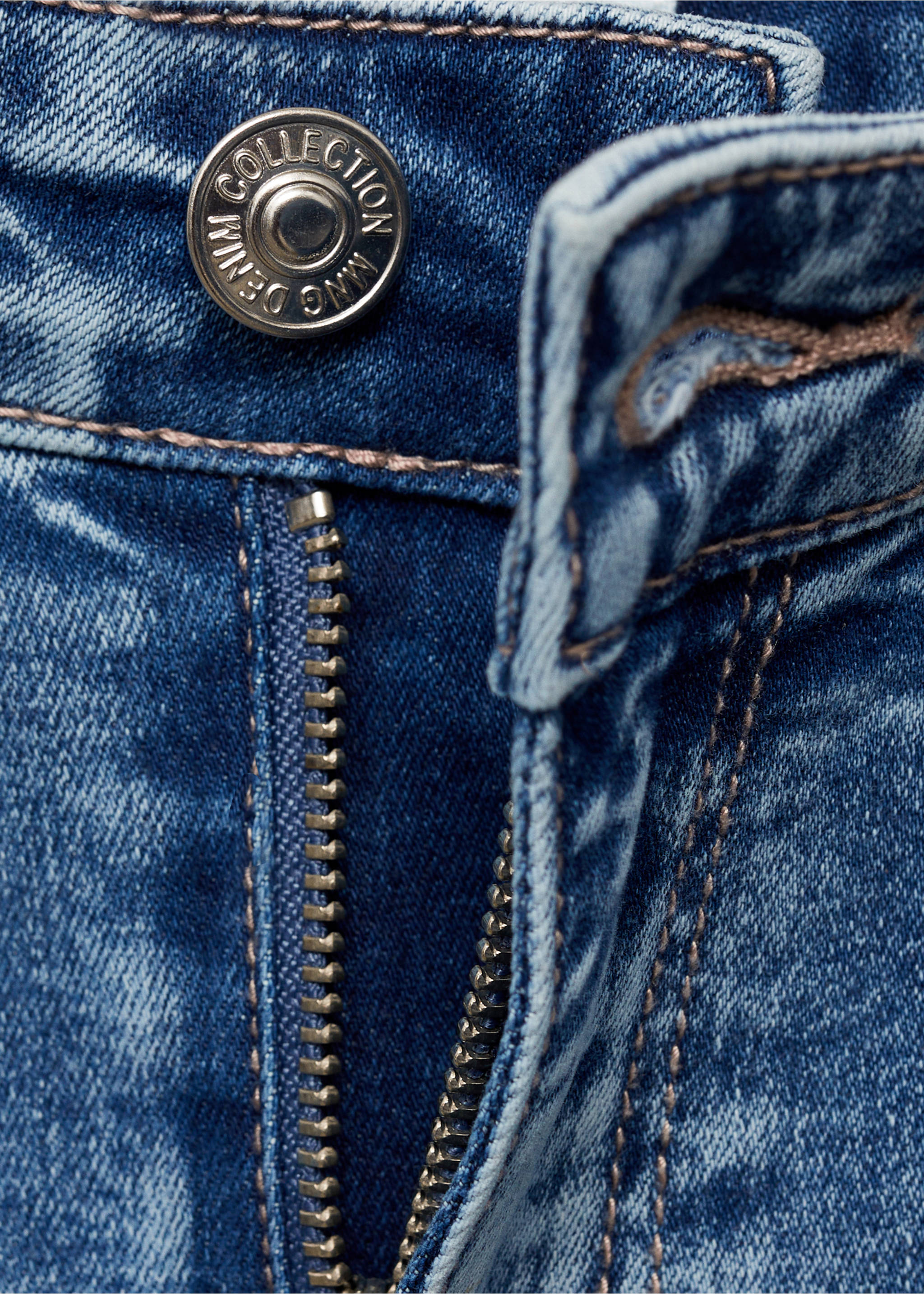 Embroidered details jeans - Details of the article 0, Medium Blue. Ref: 87010272-00.