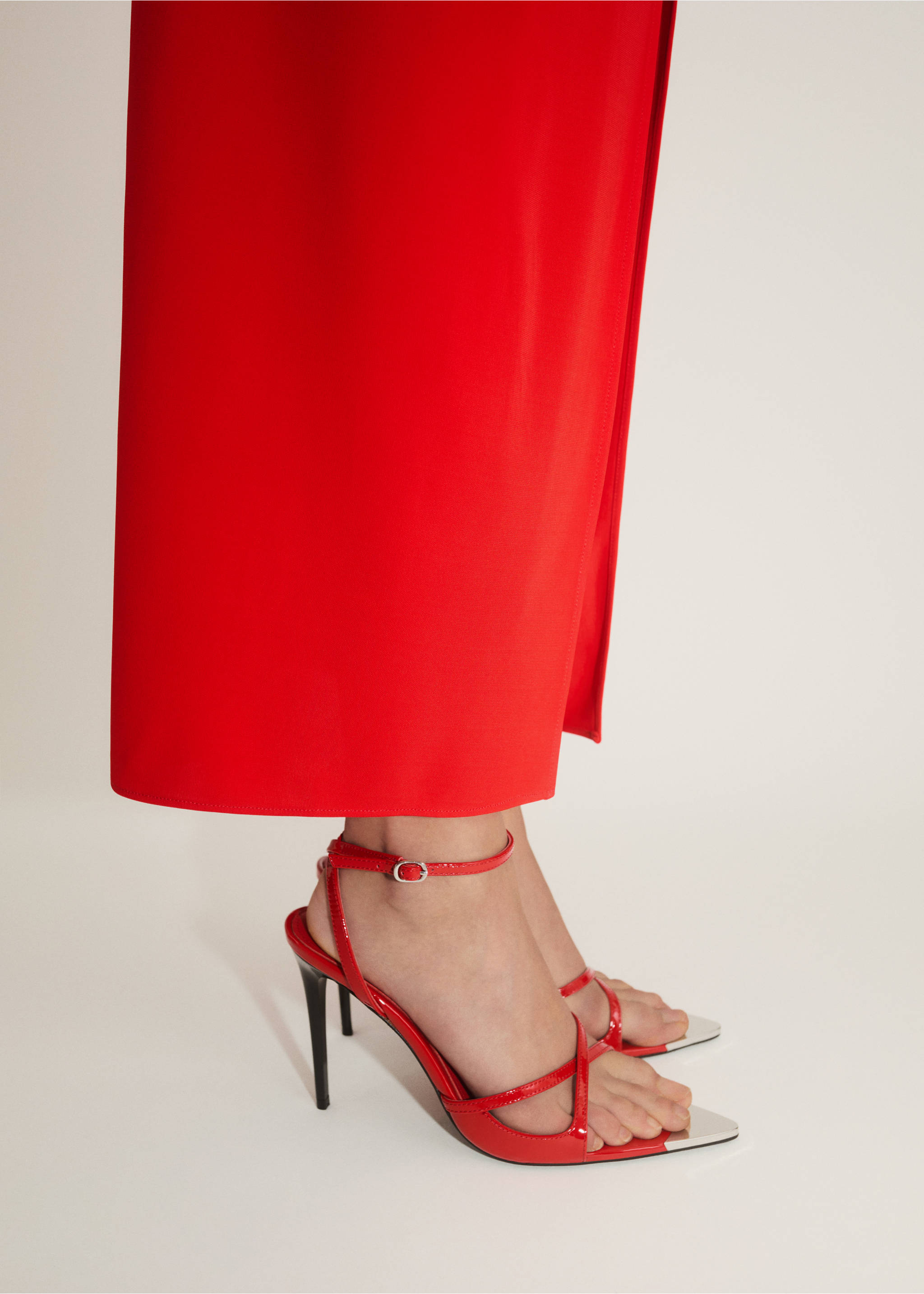 Ledersandalette mit Metallic-Spitze - Allgemeine Ansicht, Rot. Ref: 87010283-00.