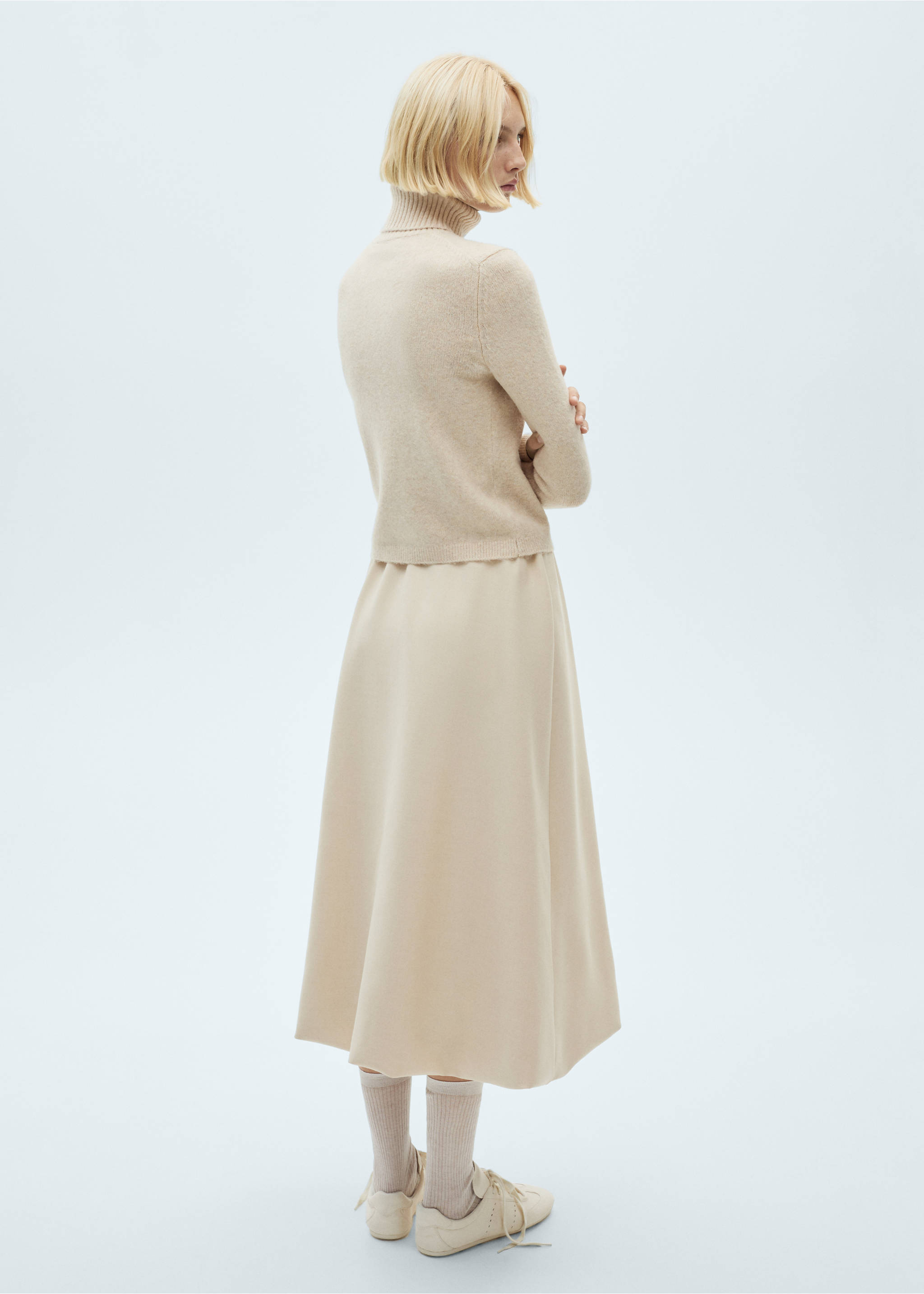 Turtle neck sweater - Reverse of the article, Ecru. Ref: 87010290-00.