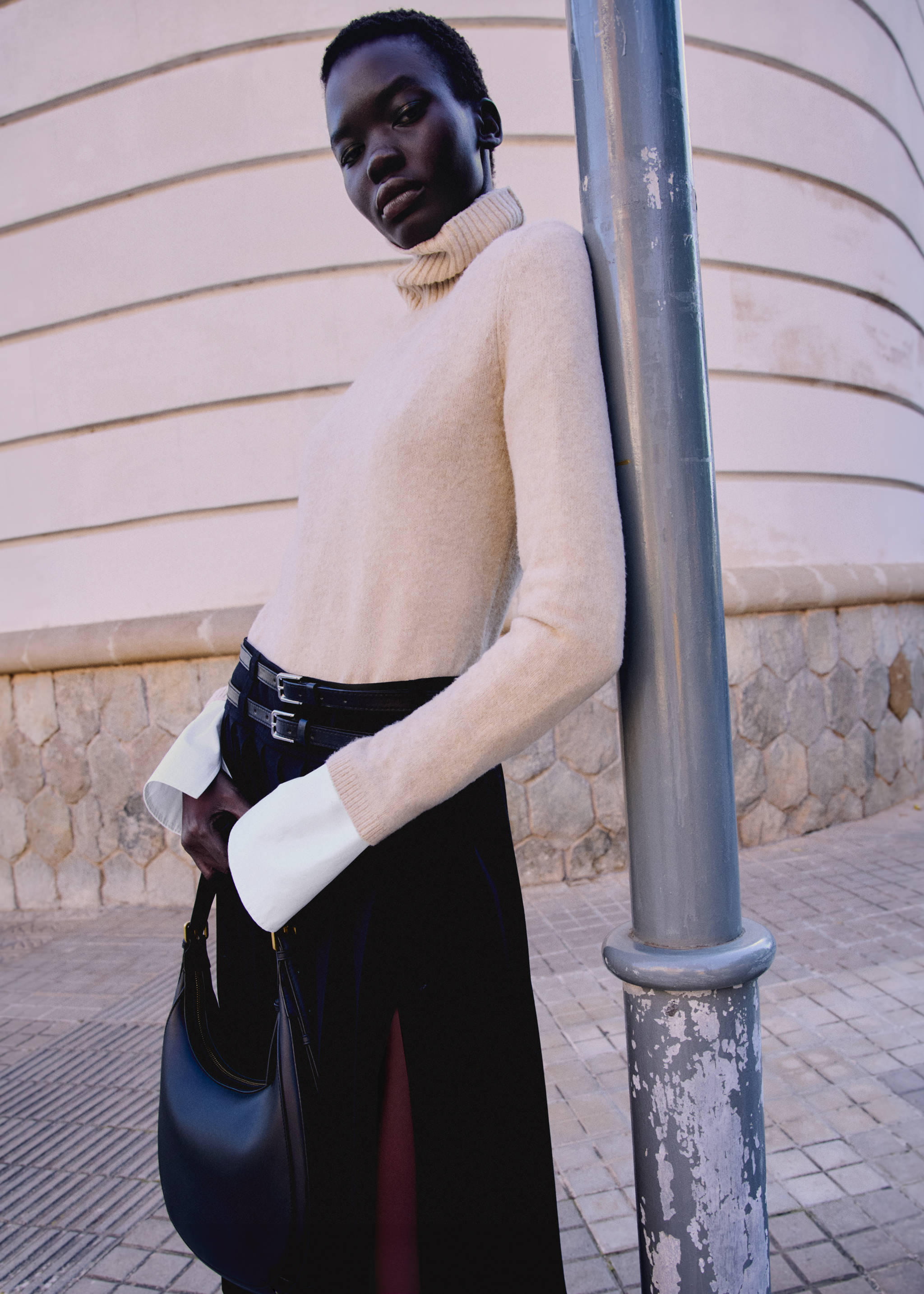 Turtle neck sweater - Details of the article 6, Ecru. Ref: 87010290-00.