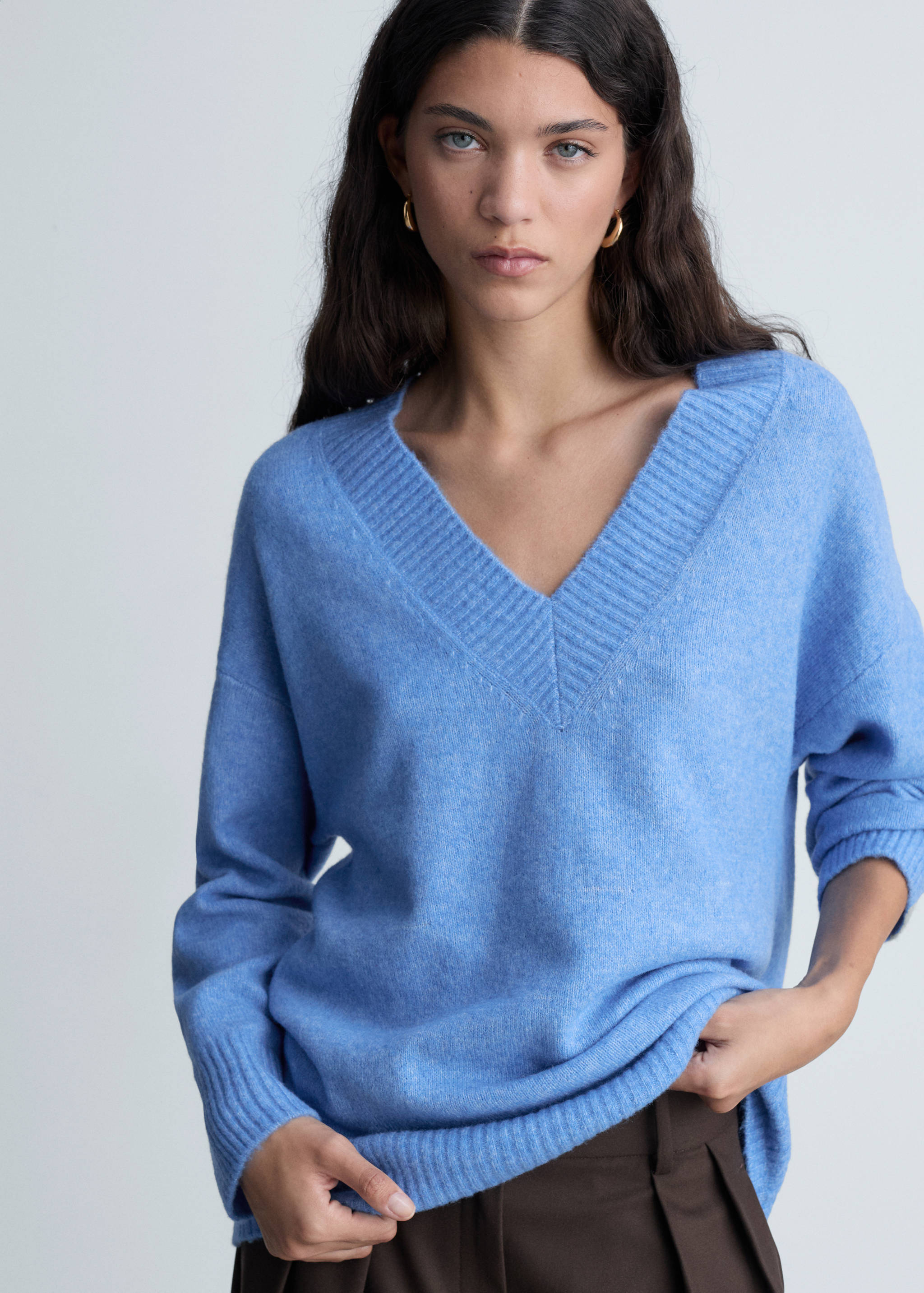 Oversized V-neck sweater - Medium plane