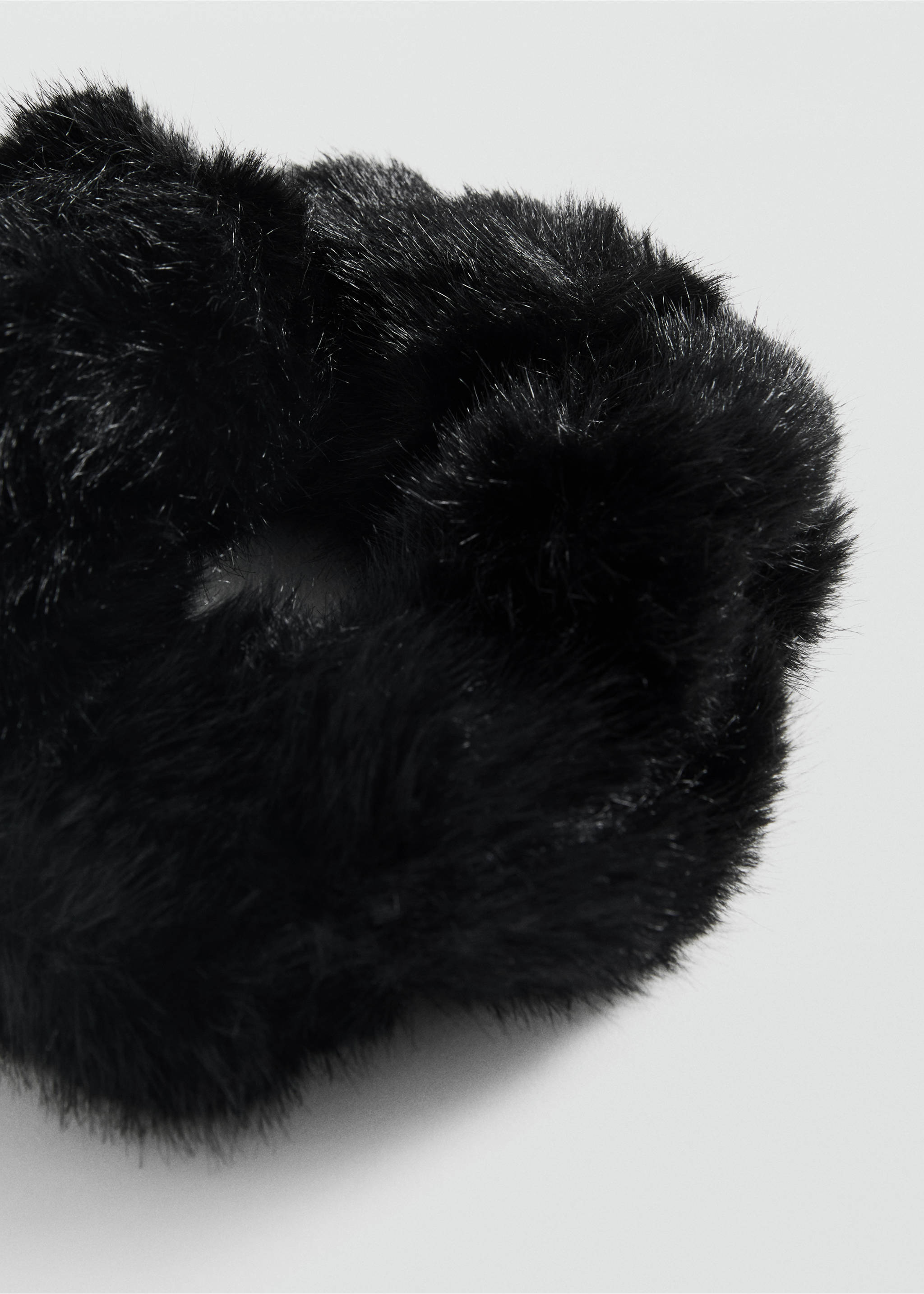 Bőrhatású hajgumi - Felezősík, Fekete. Ref: 87010305-00.