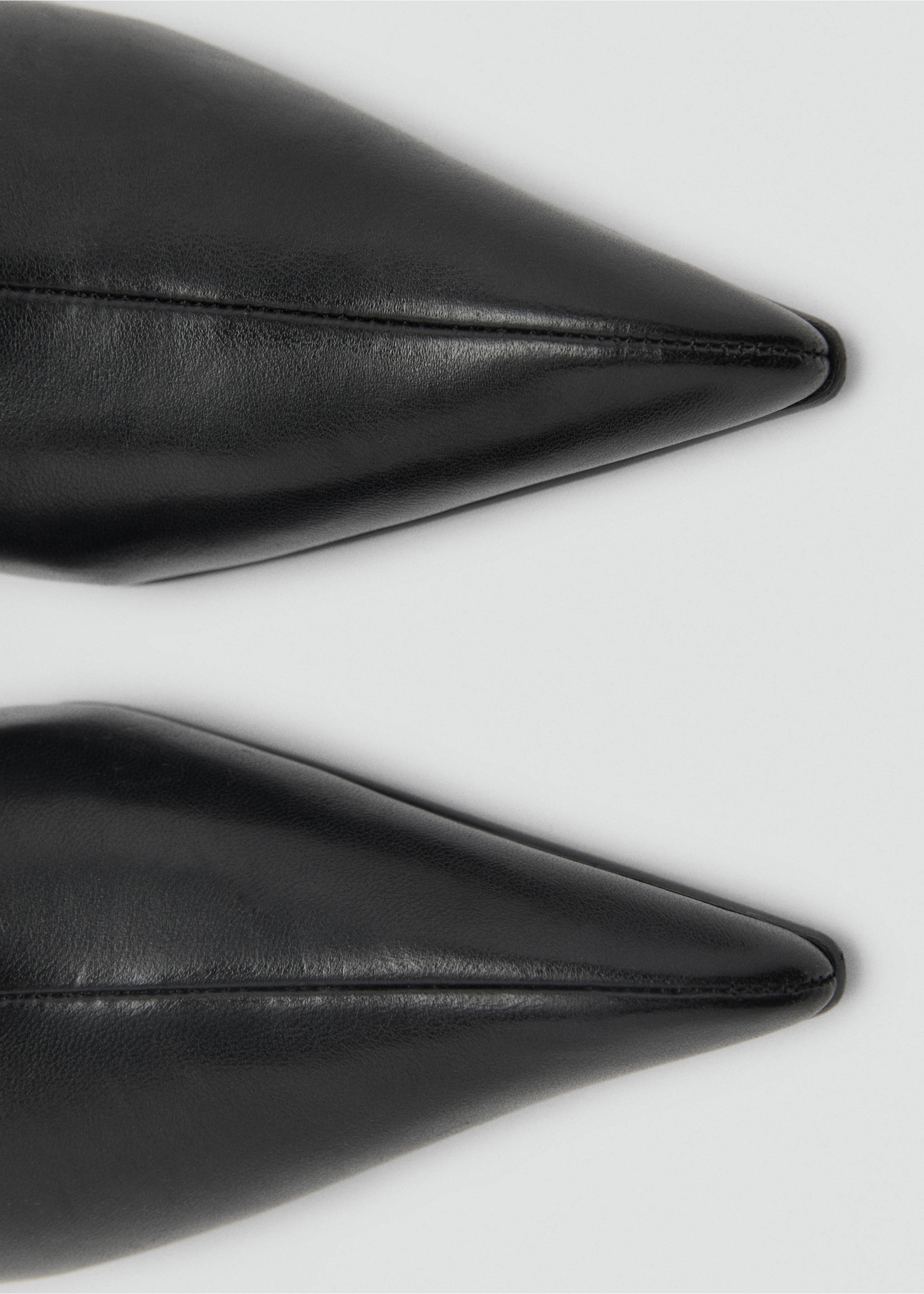Leather pointed ankle boots - Details of the article 2, Black. Ref: 87010337-00.