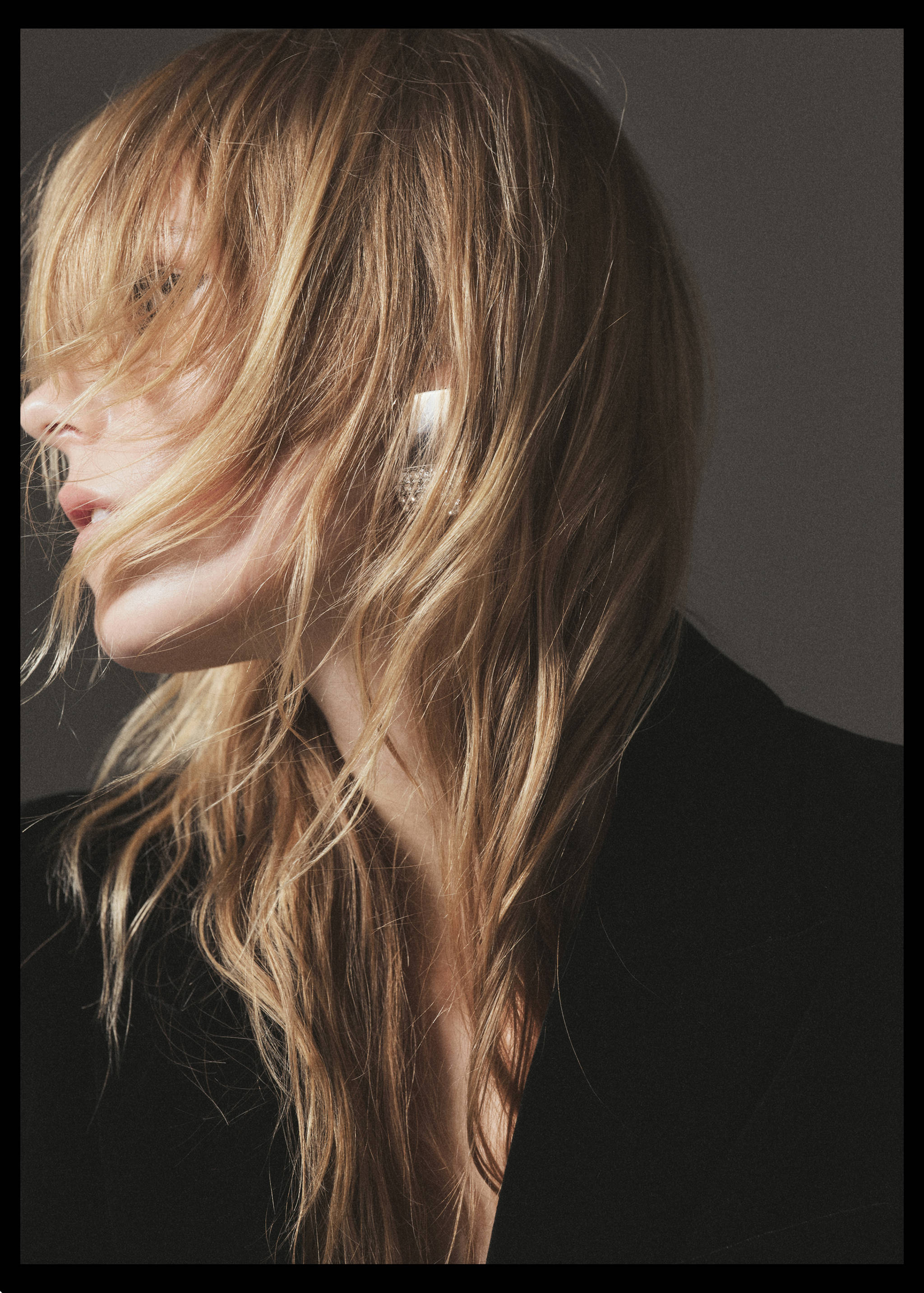 Rhinestone crystal earrings - Details of the article 9