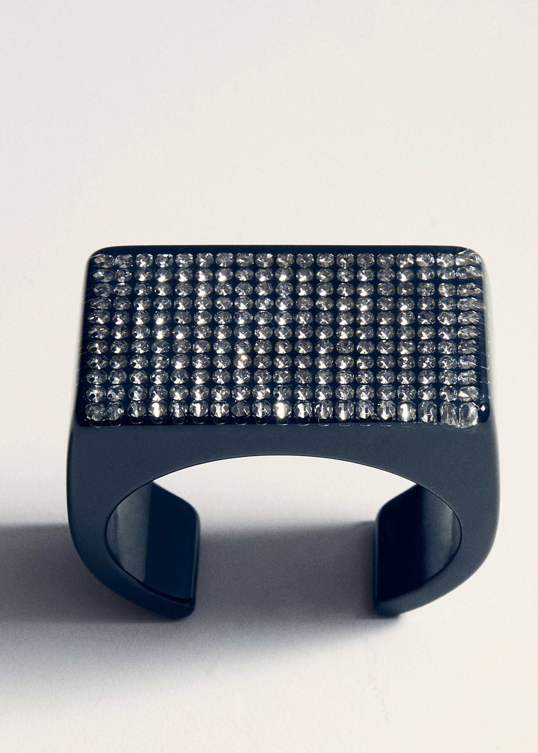 Pulseira rígida cristais - Pormenor do artigo 5