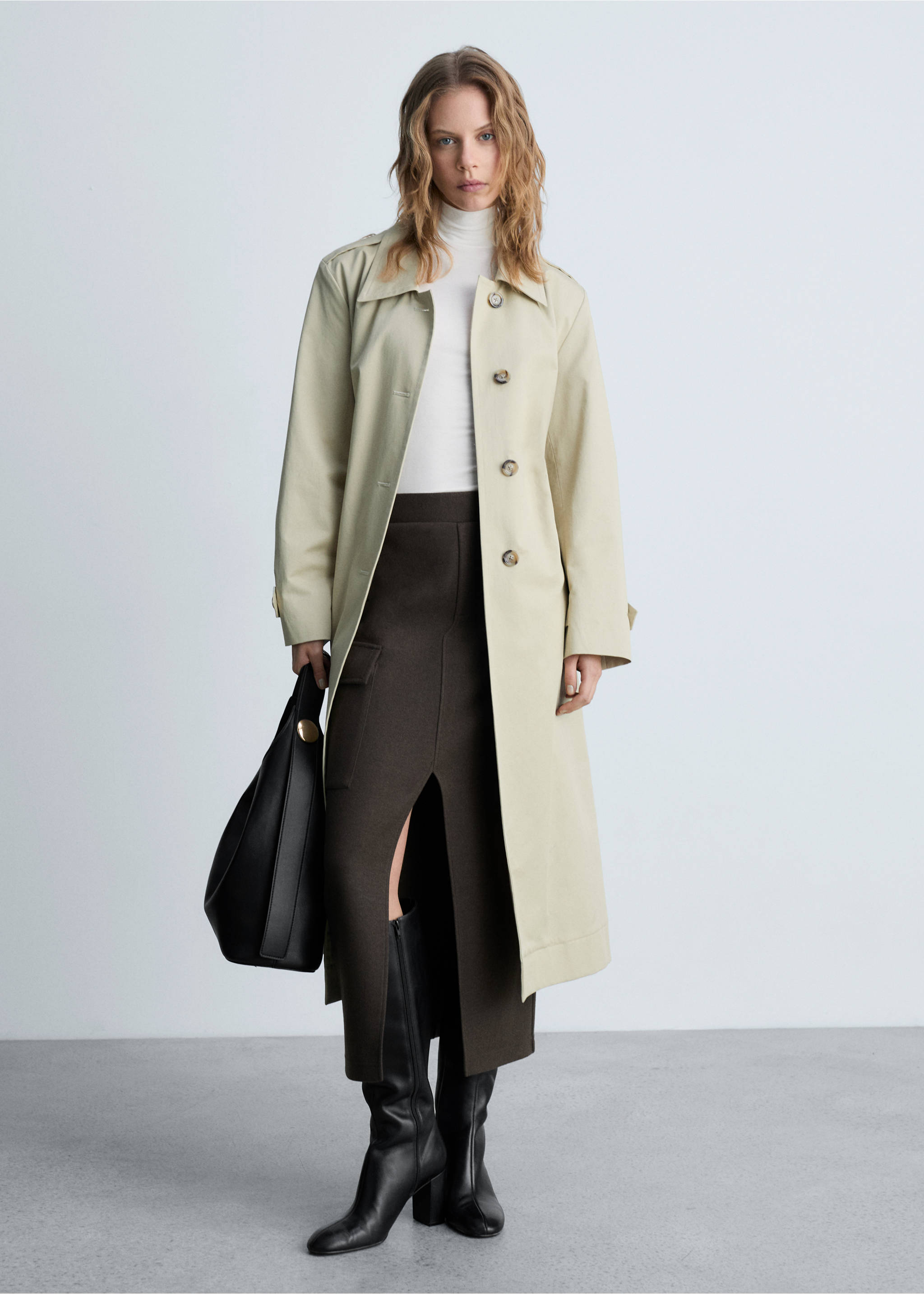 Tailliertes T-Shirt mit hohem Kragen - Allgemeine Ansicht, Weiß. Ref: 87010431-00.