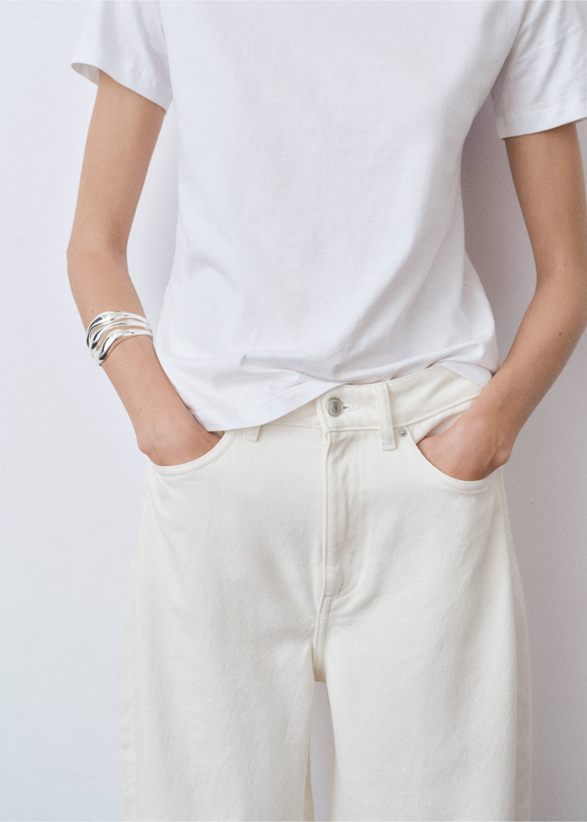 Short-sleeved cotton t-shirt - Details of the article 3, White. Ref: 87010434-00.