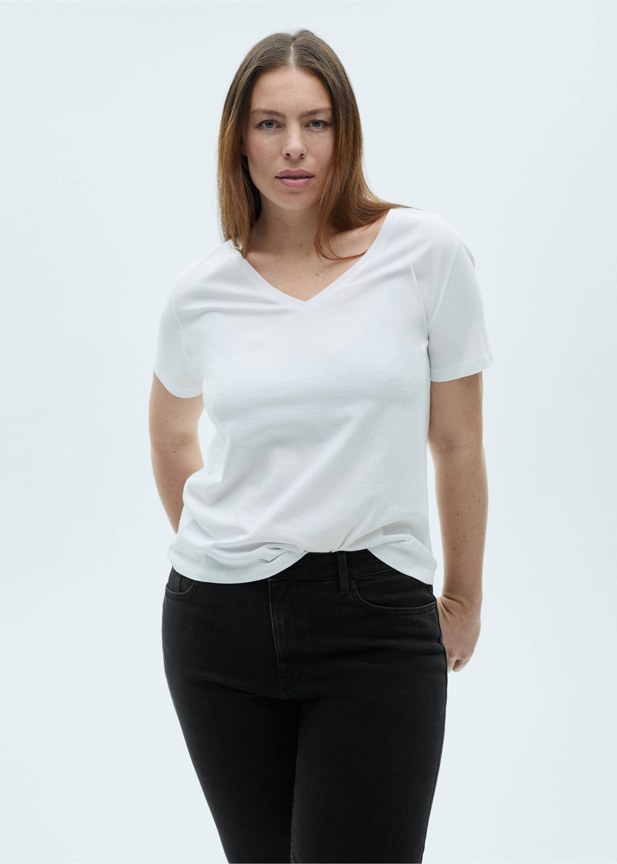 Baumwoll-T-Shirt, V-Ausschnitt - Detail des Artikels 5, Weiß. Ref: 87010436-00.