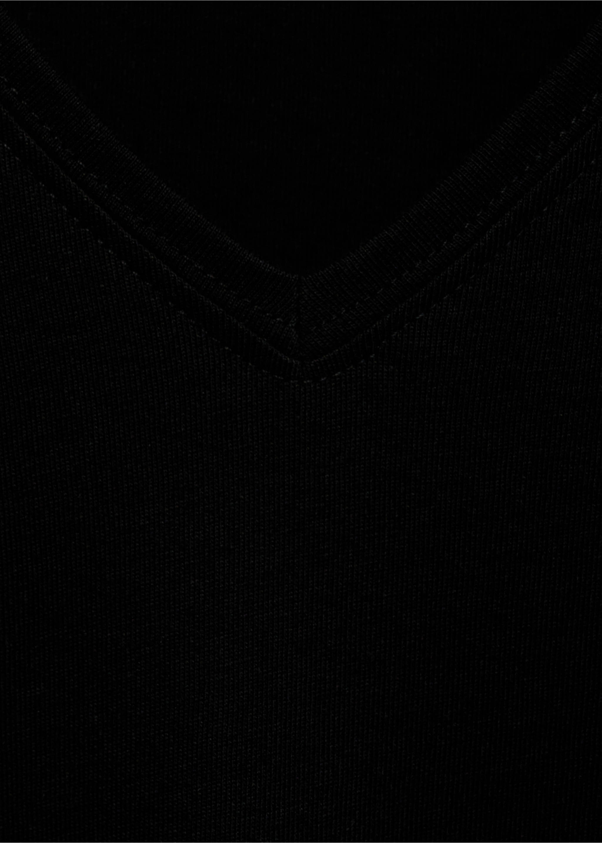 V-neck cotton T-shirt - Details of the article 8, Black. Ref: 87010437-00.