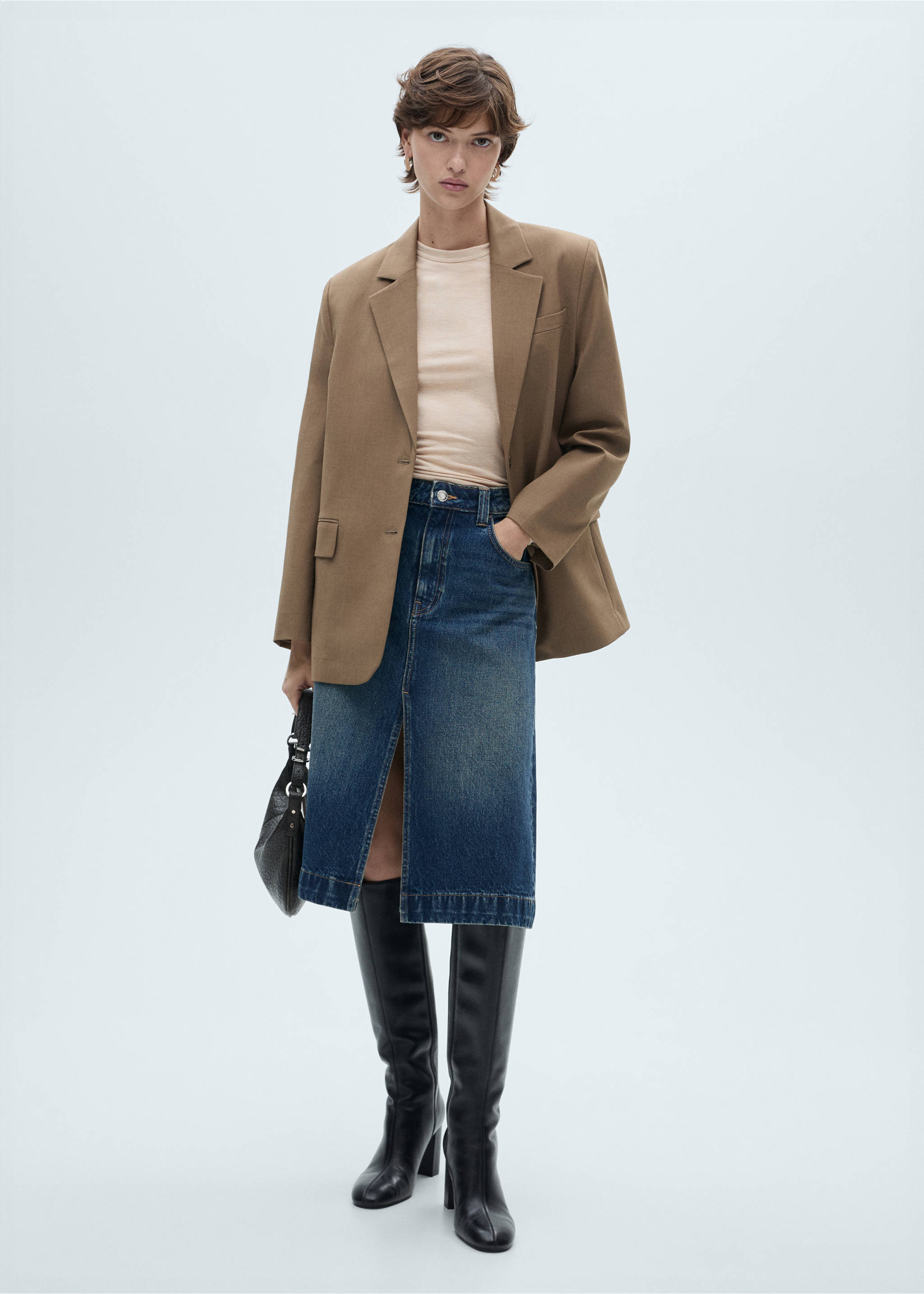 Long-sleeved fitted t-shirt - General plane, Sand. Ref: 87010438-00.