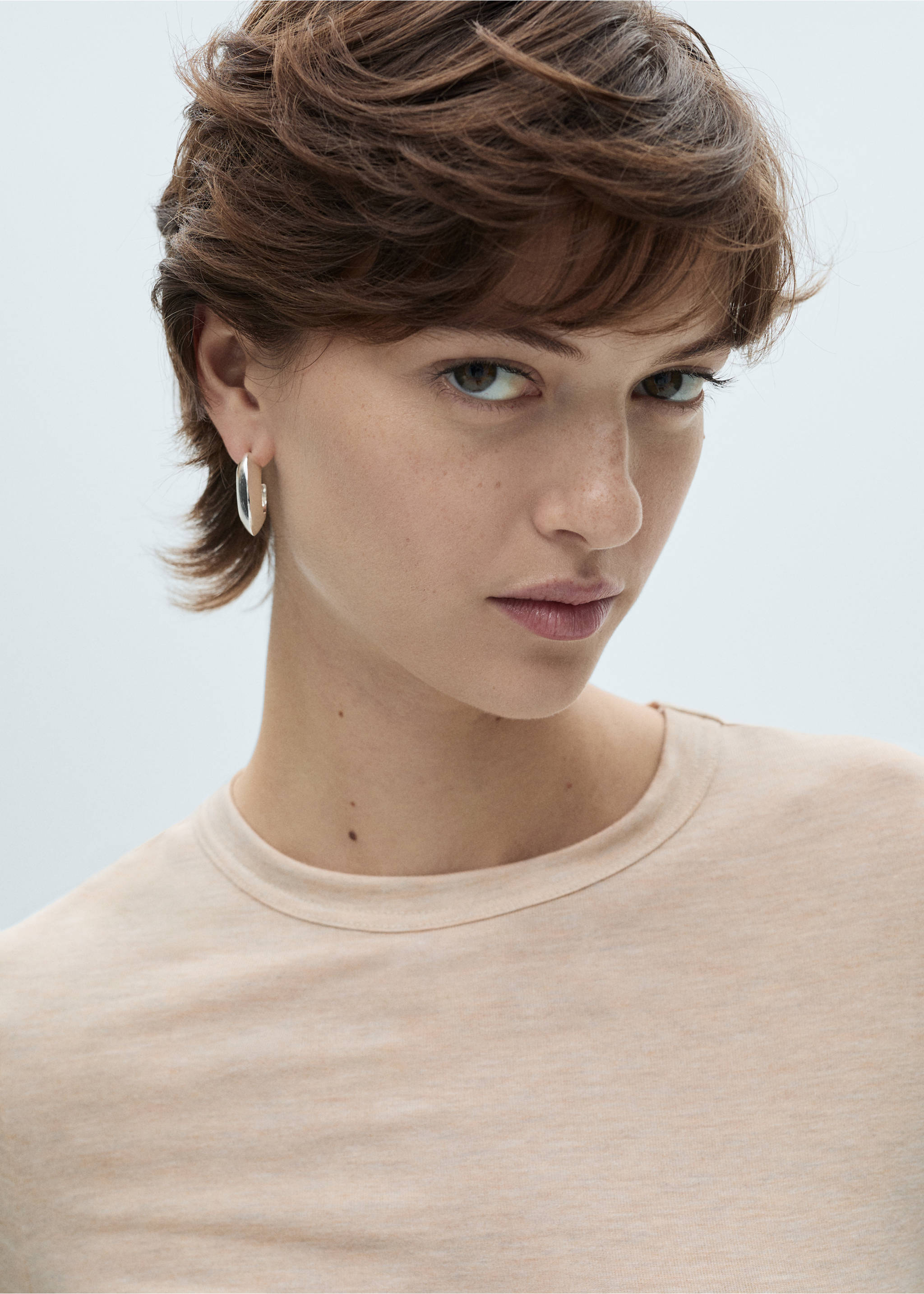 Long-sleeved fitted t-shirt - Details of the article 1, Sand. Ref: 87010438-00.