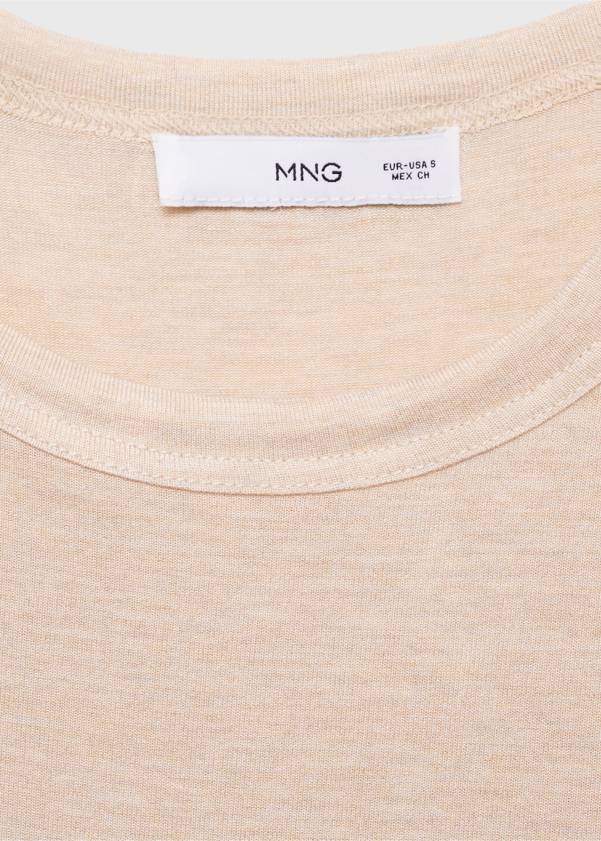 Long-sleeved fitted t-shirt - Details of the article 8, Sand. Ref: 87010438-00.