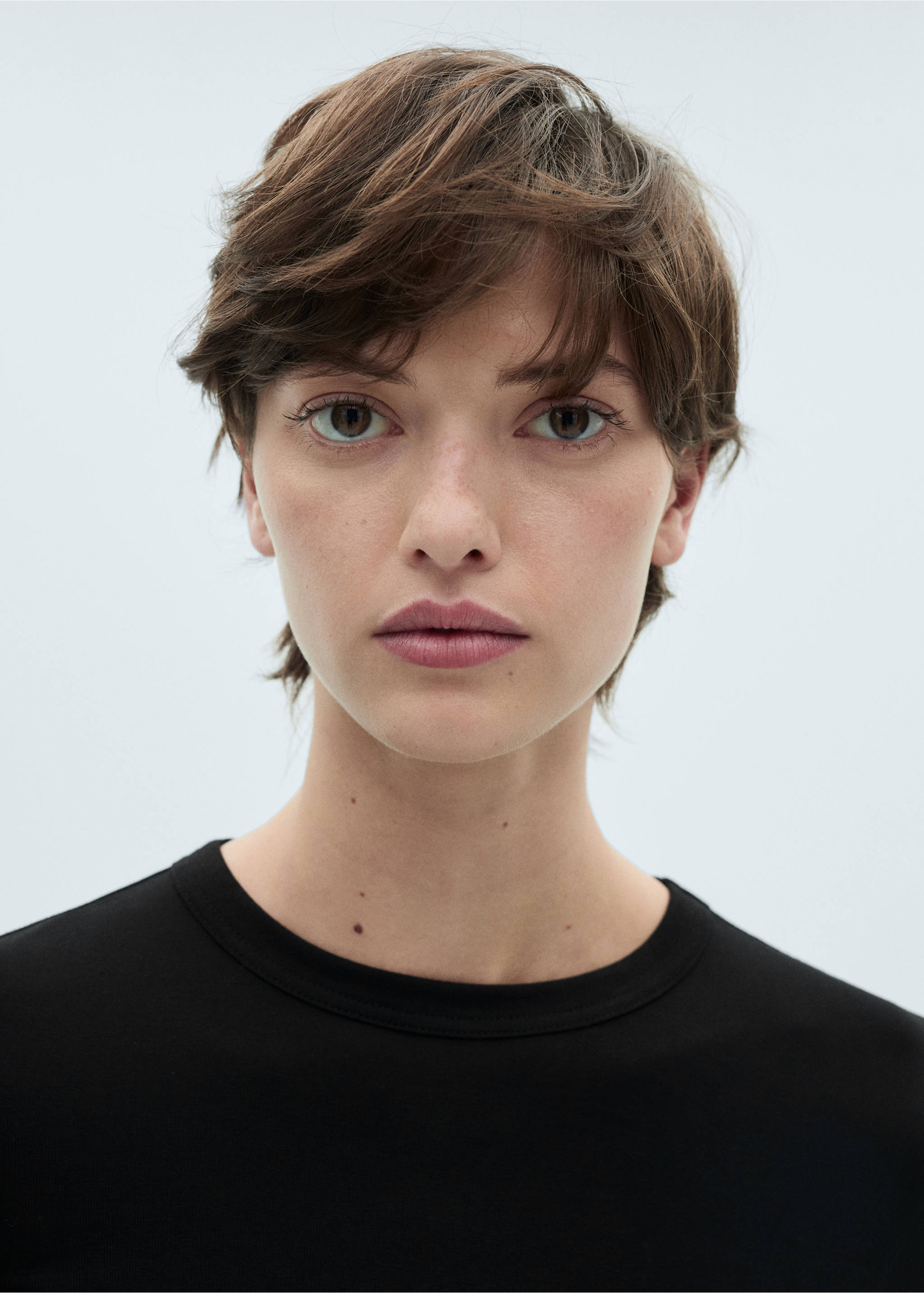 Tailliertes Langarm-T-Shirt - Detail des Artikels 1, Schwarz. Ref: 87010438-00.
