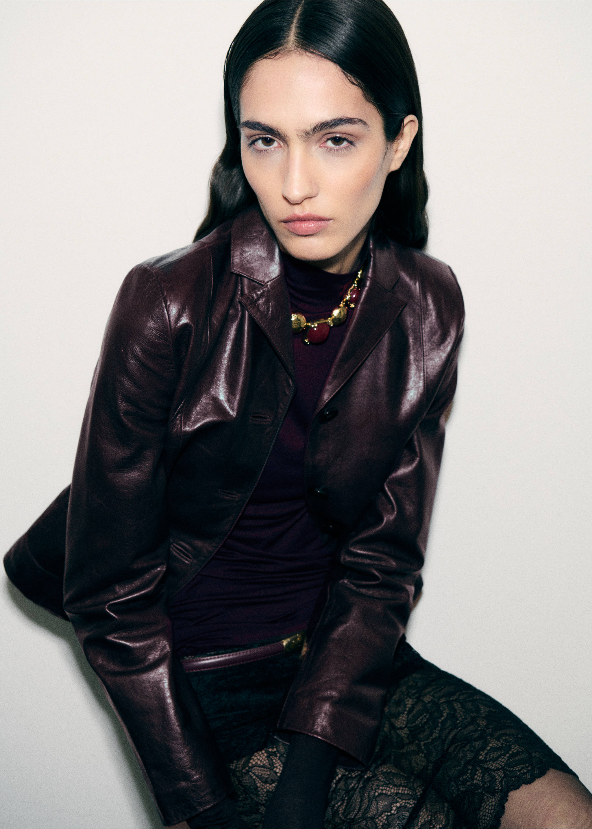 Combined beads necklace - Details of the article 7, Gold. Ref: 87010450-00.