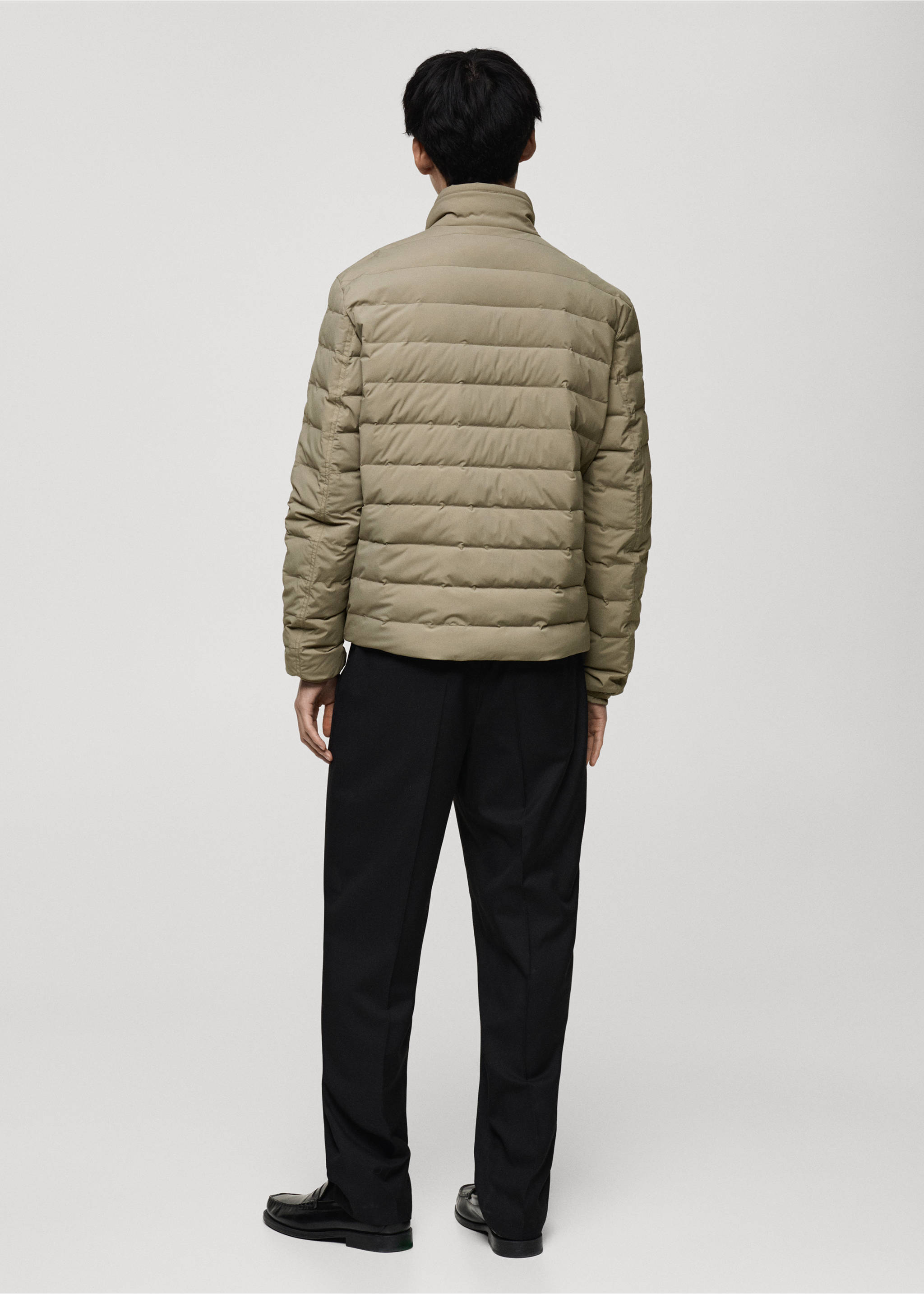 Jaqueta embuatada farcit plomissol i plomes - Revers de l'article, Marró mitjà. Ref: 87010588-00.