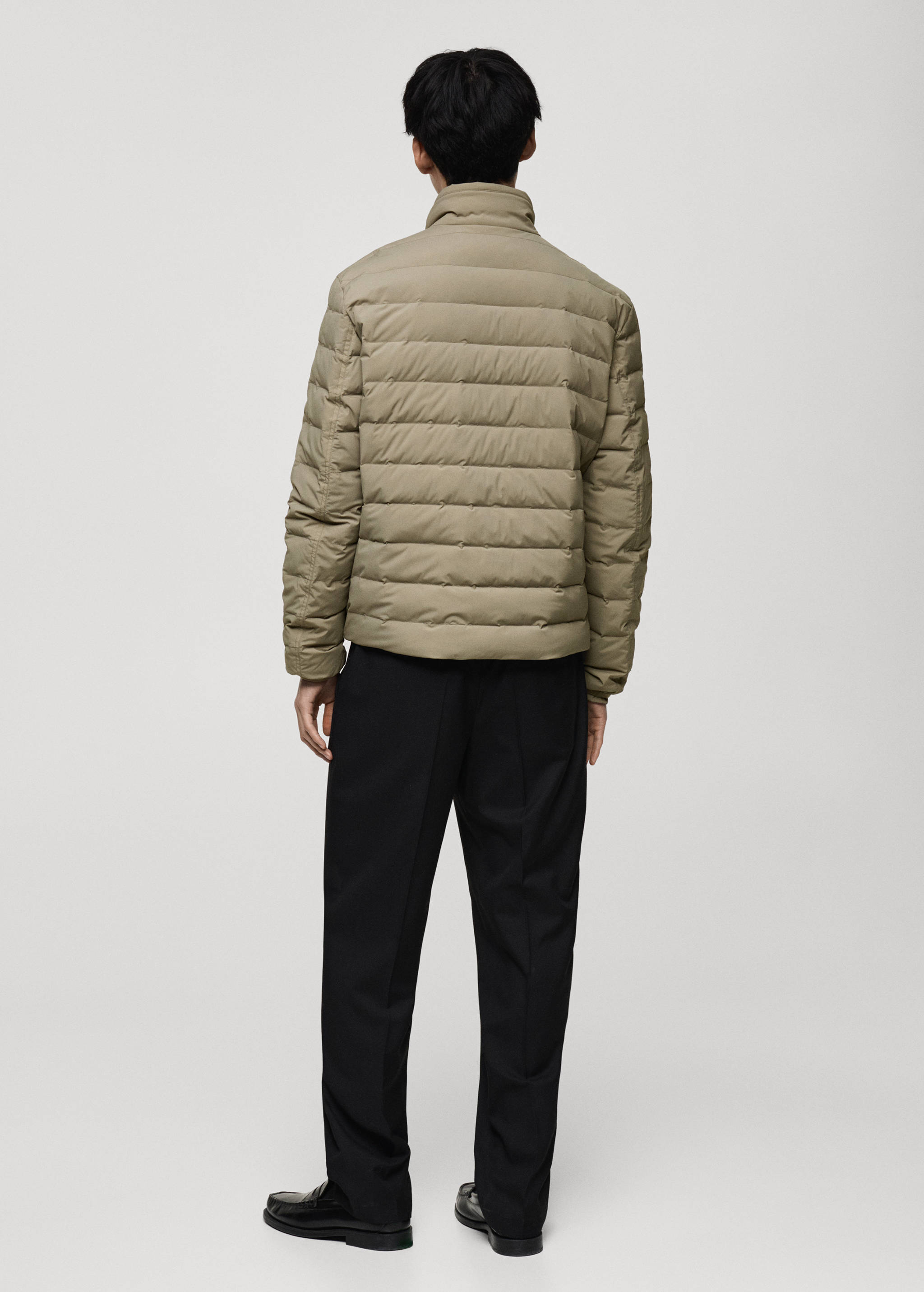 Casaco acolchoado com enchimento de penas e penugem - Verso do artigo