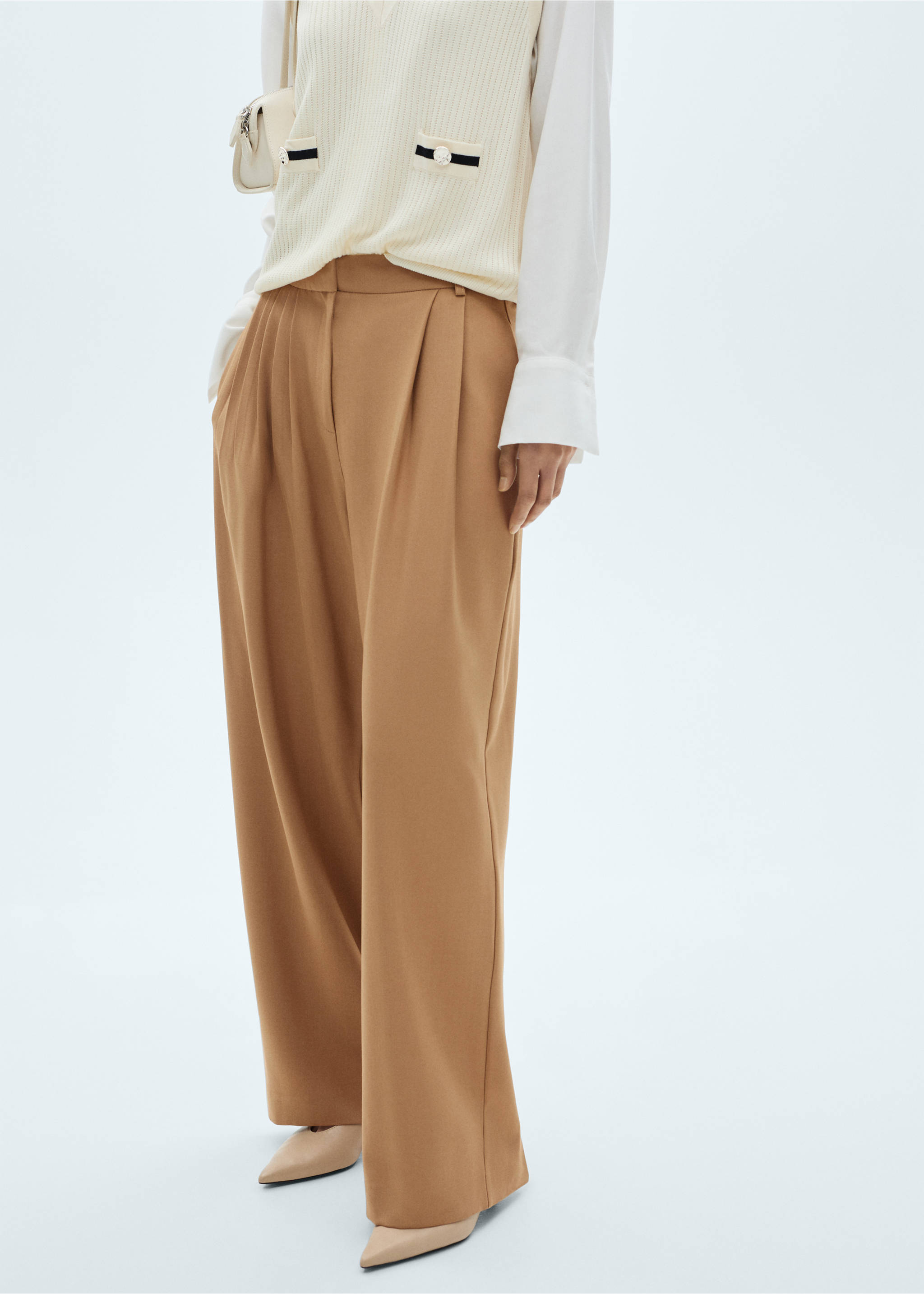 Wide leg pleated trousers - Medium plane, Medium Brown. Ref: 87010593-00.
