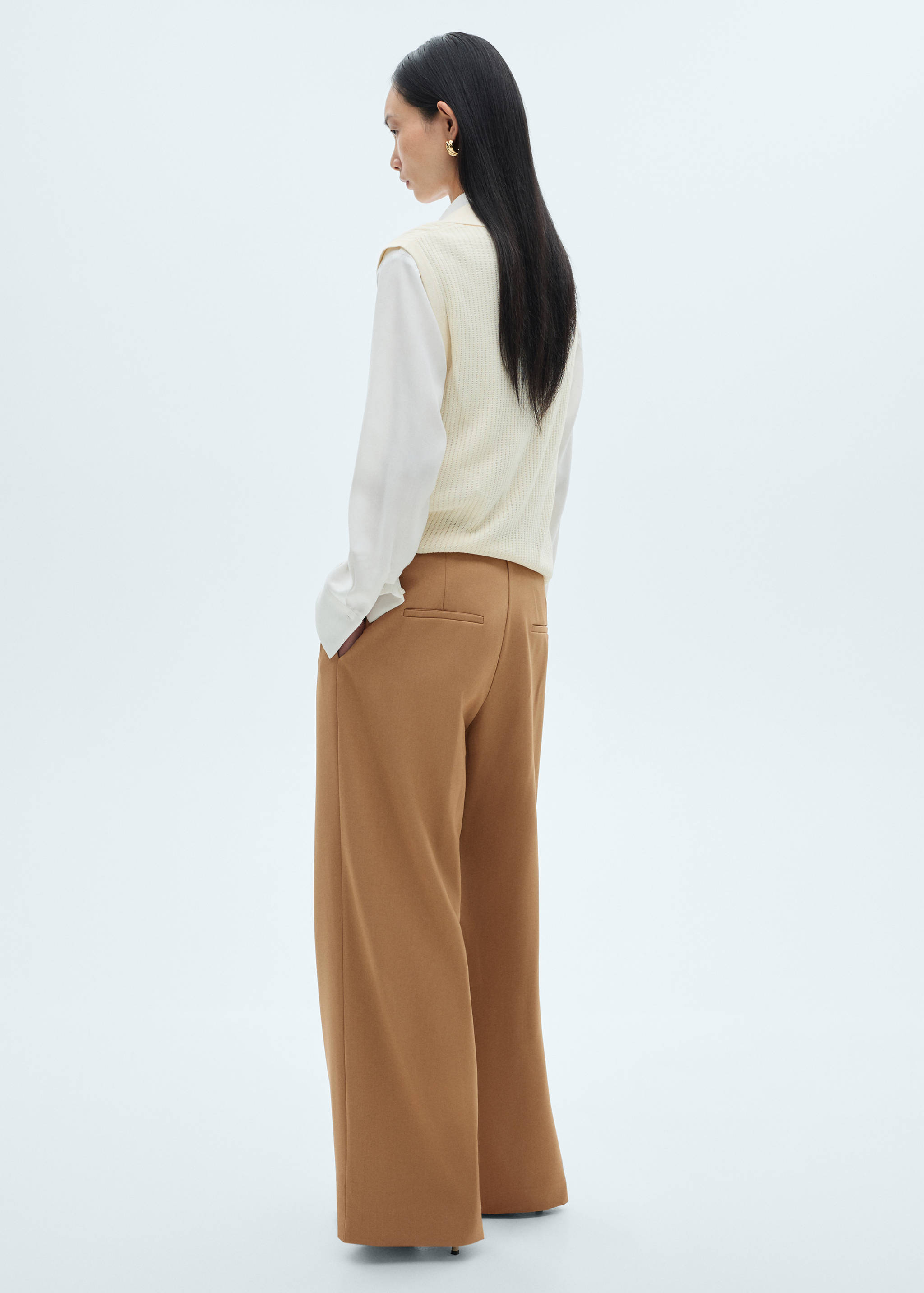 Wide leg pleated trousers - Reverse of the article