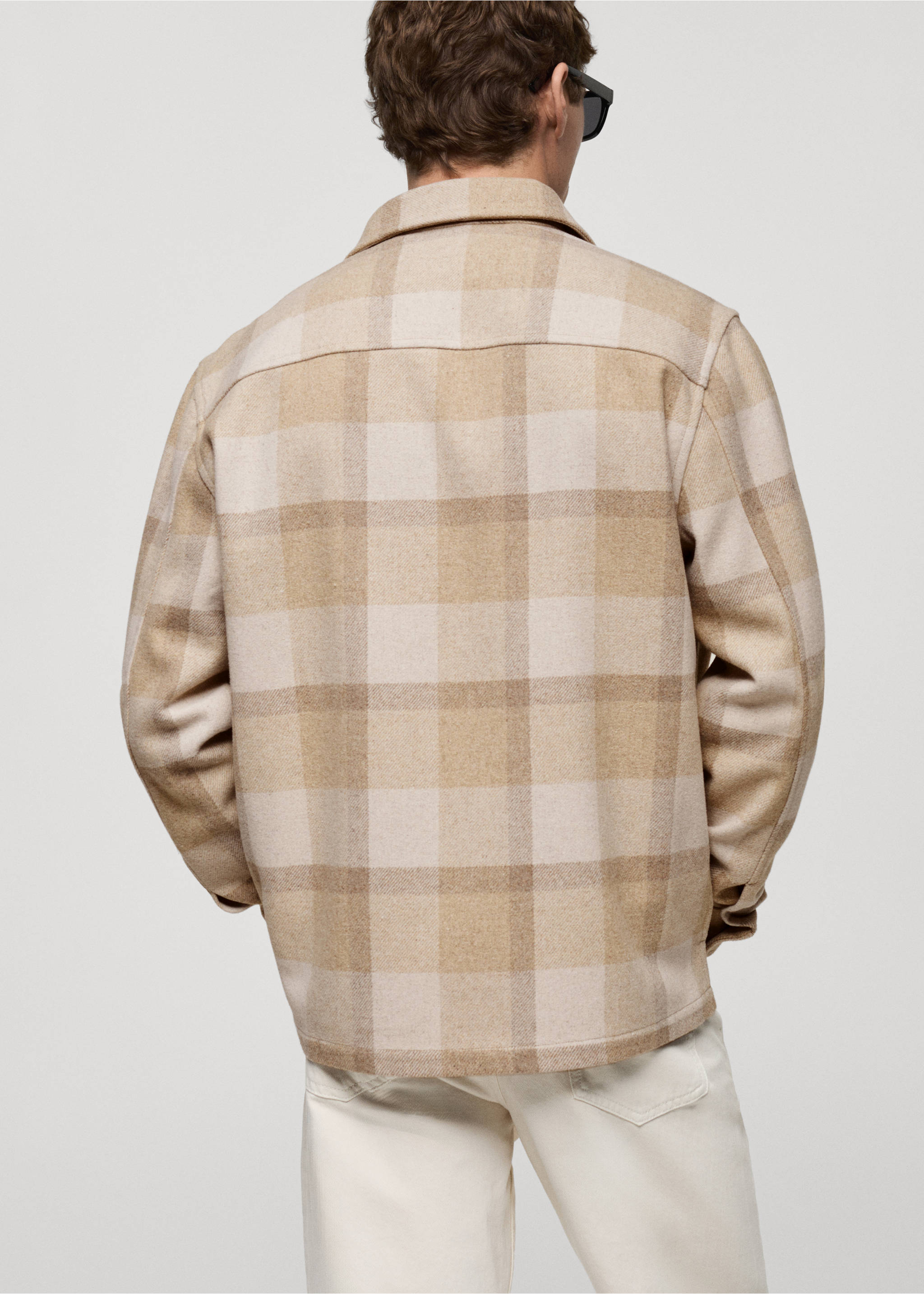 Kariertes Overshirt aus Wolle mit Flanell - Rückseite des Artikels, Beige. Ref: 87010599-00.