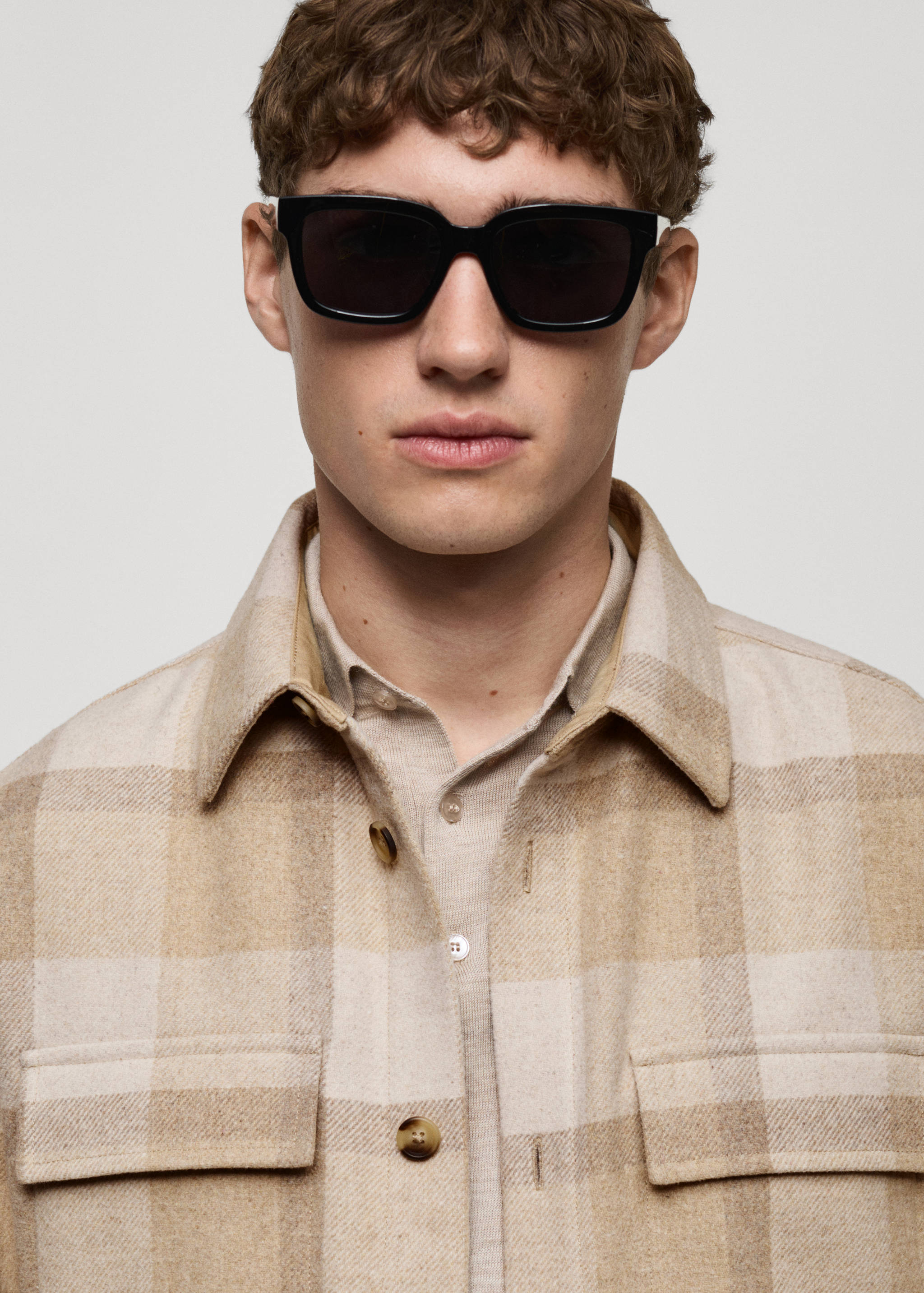 Kariertes Overshirt aus Wolle mit Flanell - Detail des Artikels 1