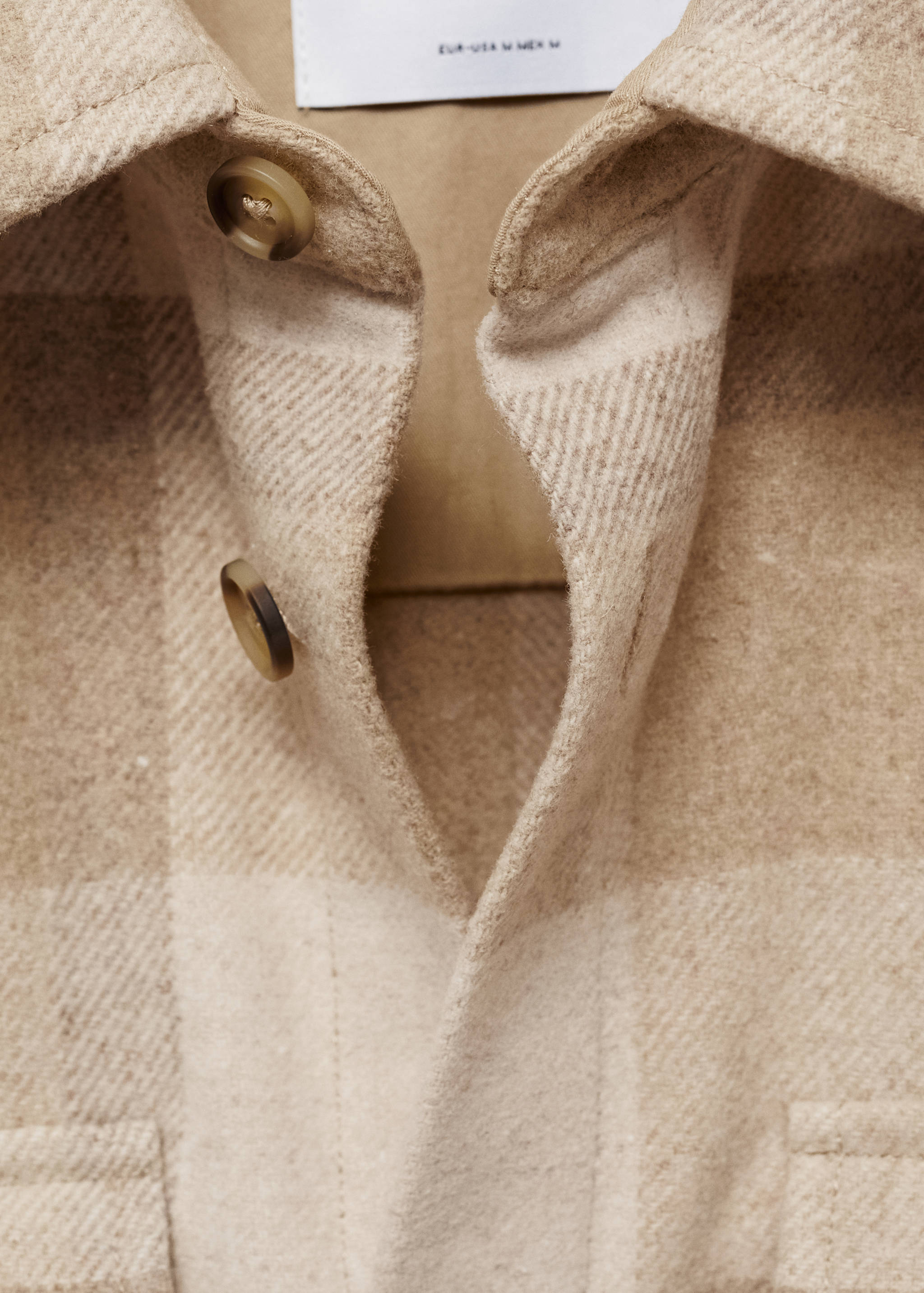 Kariertes Overshirt aus Wolle mit Flanell - Detail des Artikels 8