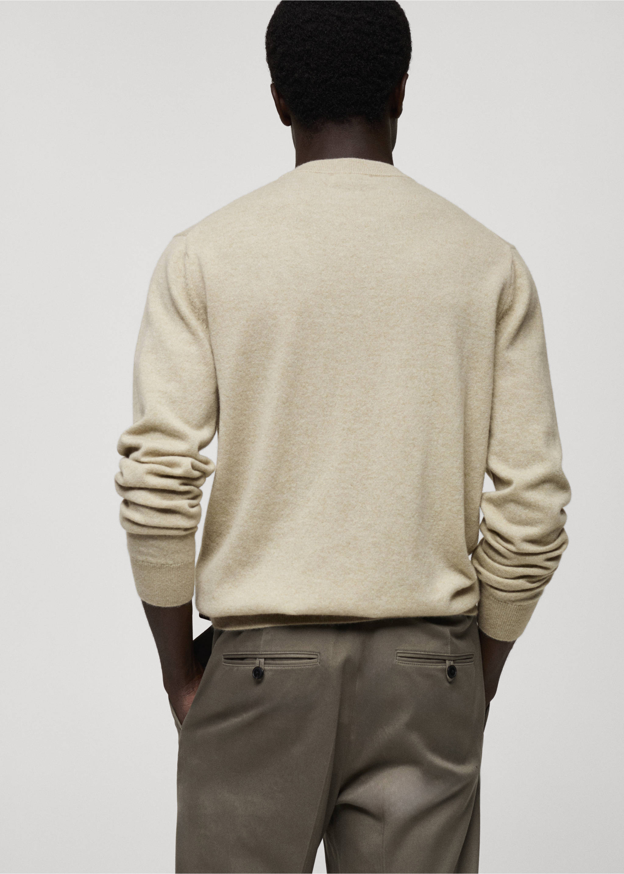 100% cashmere regular-fit sweater - Reverse of the article, Pastel Green. Ref: 87010602-00.
