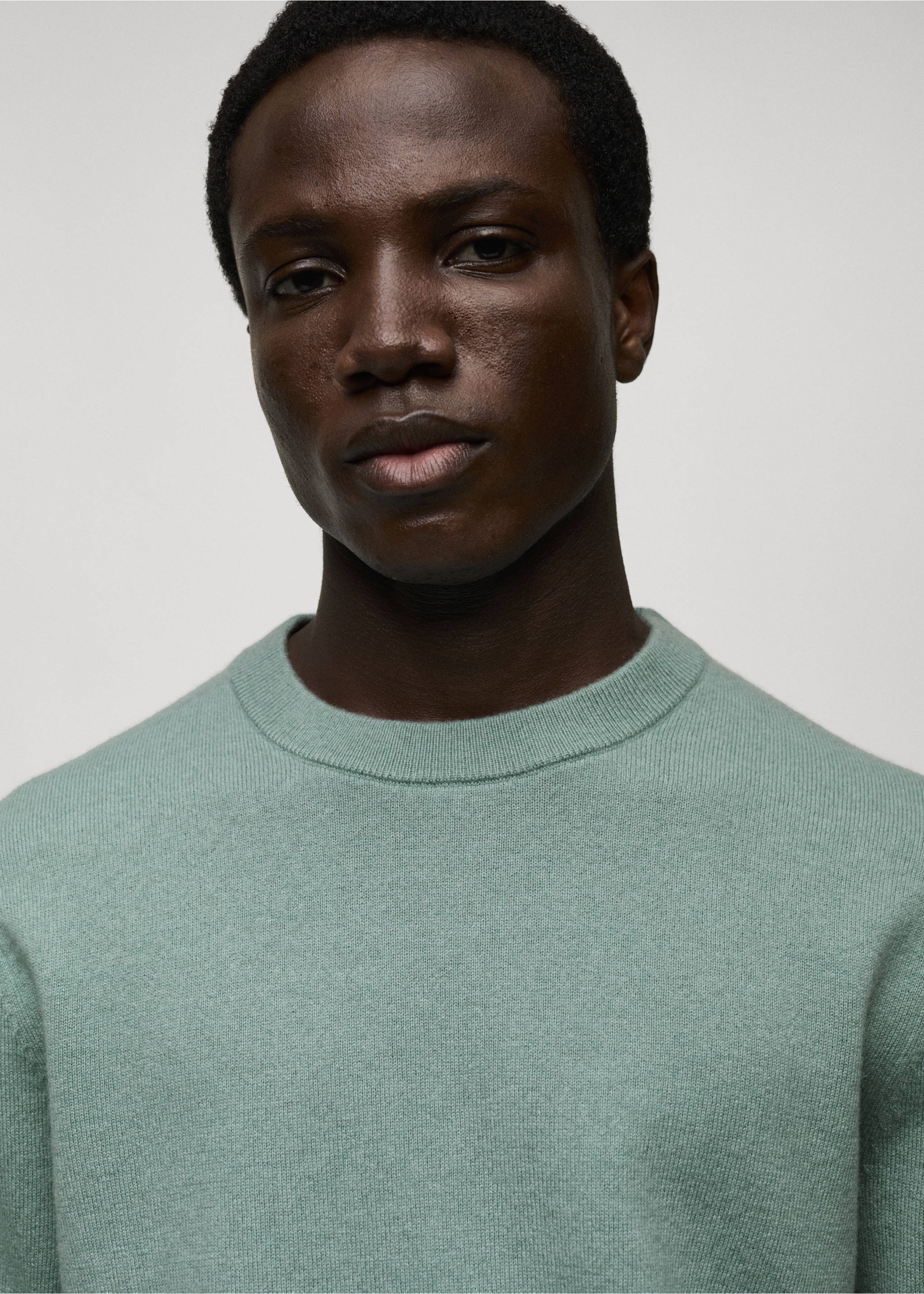 100% cashmere regular-fit sweater - Details of the article 1, Aqua Green. Ref: 87010602-00.