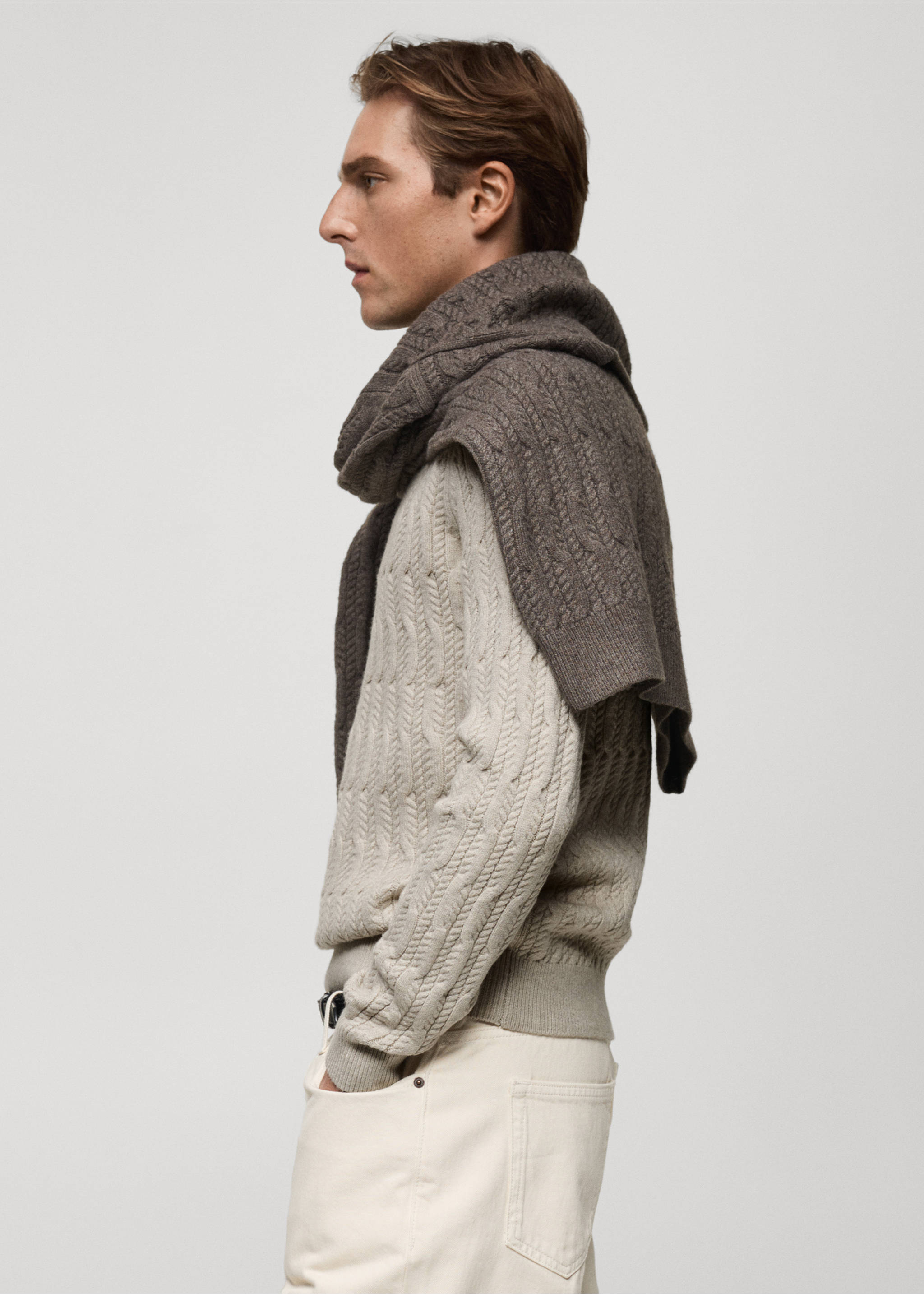 Jersei punt trenat - Detall de l'article 2, Gris clar vigoré. Ref: 87010603-00.
