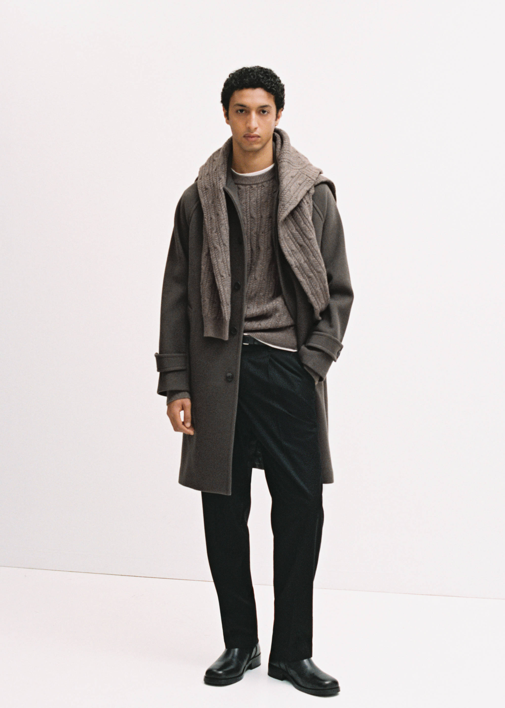 Braided knitted sweater - Details of the article 3, Mink Grey. Ref: 87010603-00.