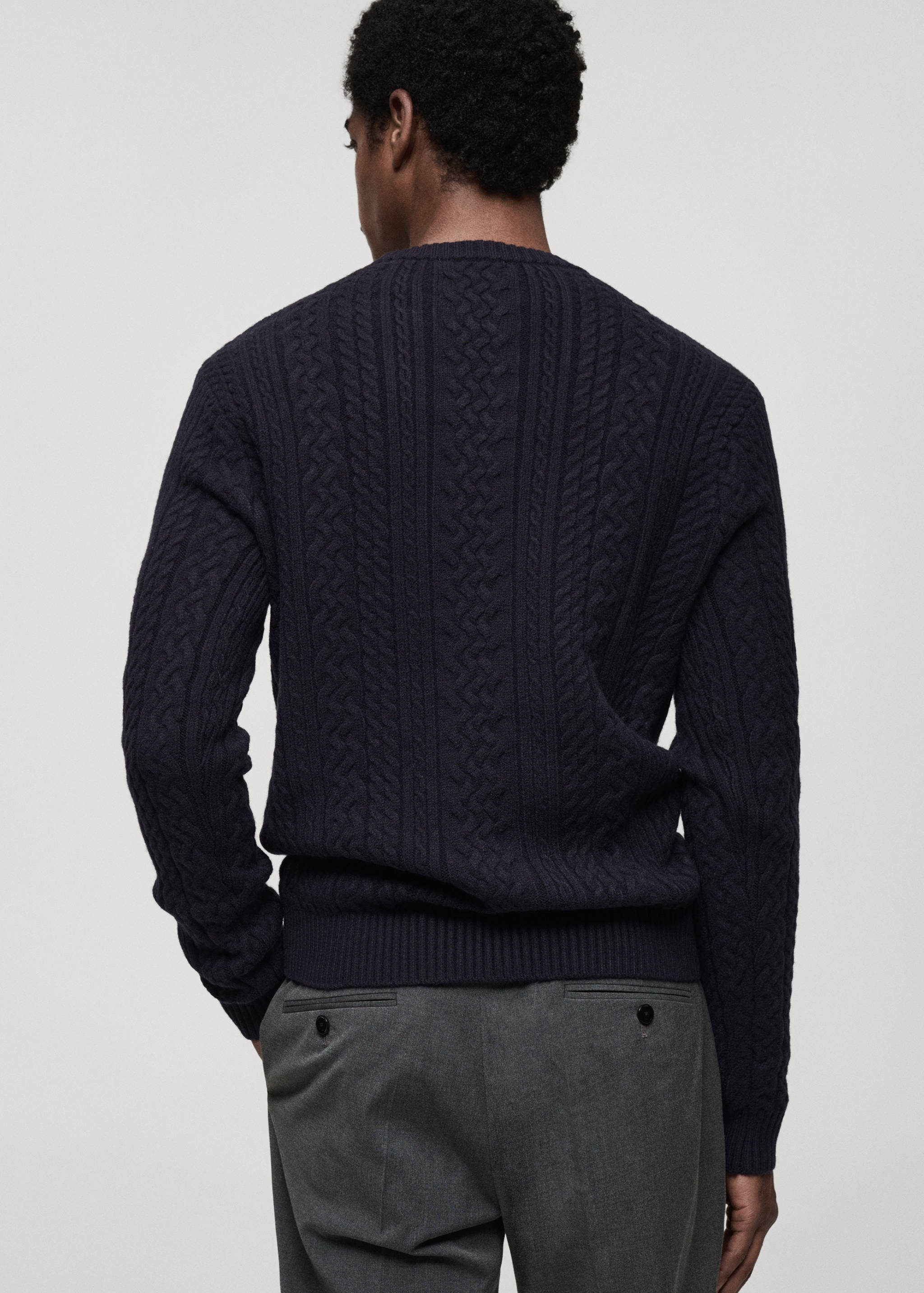 Braided knitted sweater - Reverse of the article