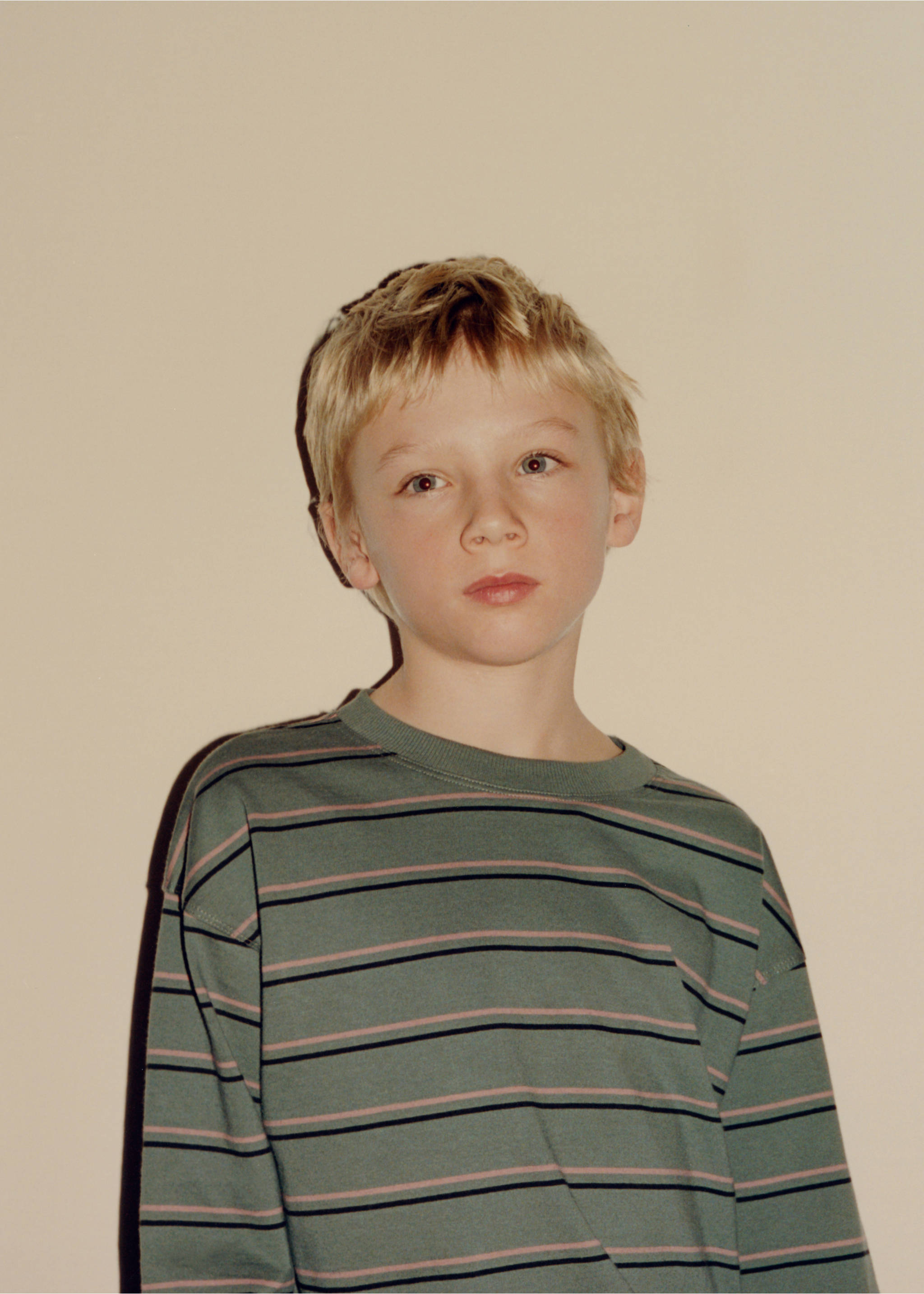 Striped oversized t-shirt - Details of the article 5, Green. Ref: 87010640-00.