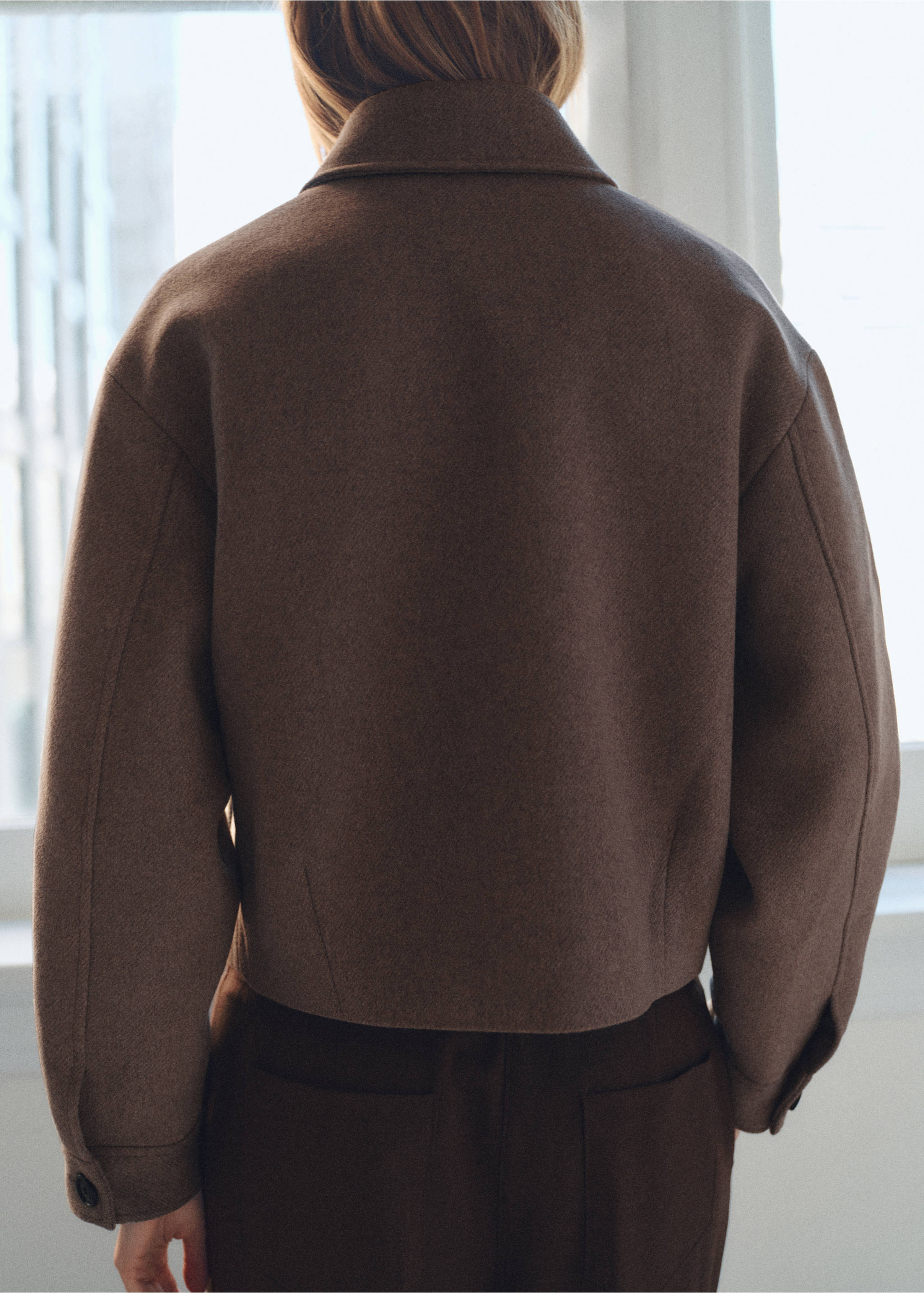 Wool jacket with pockets - Reverse of the article, Brown. Ref: 87010656-00.