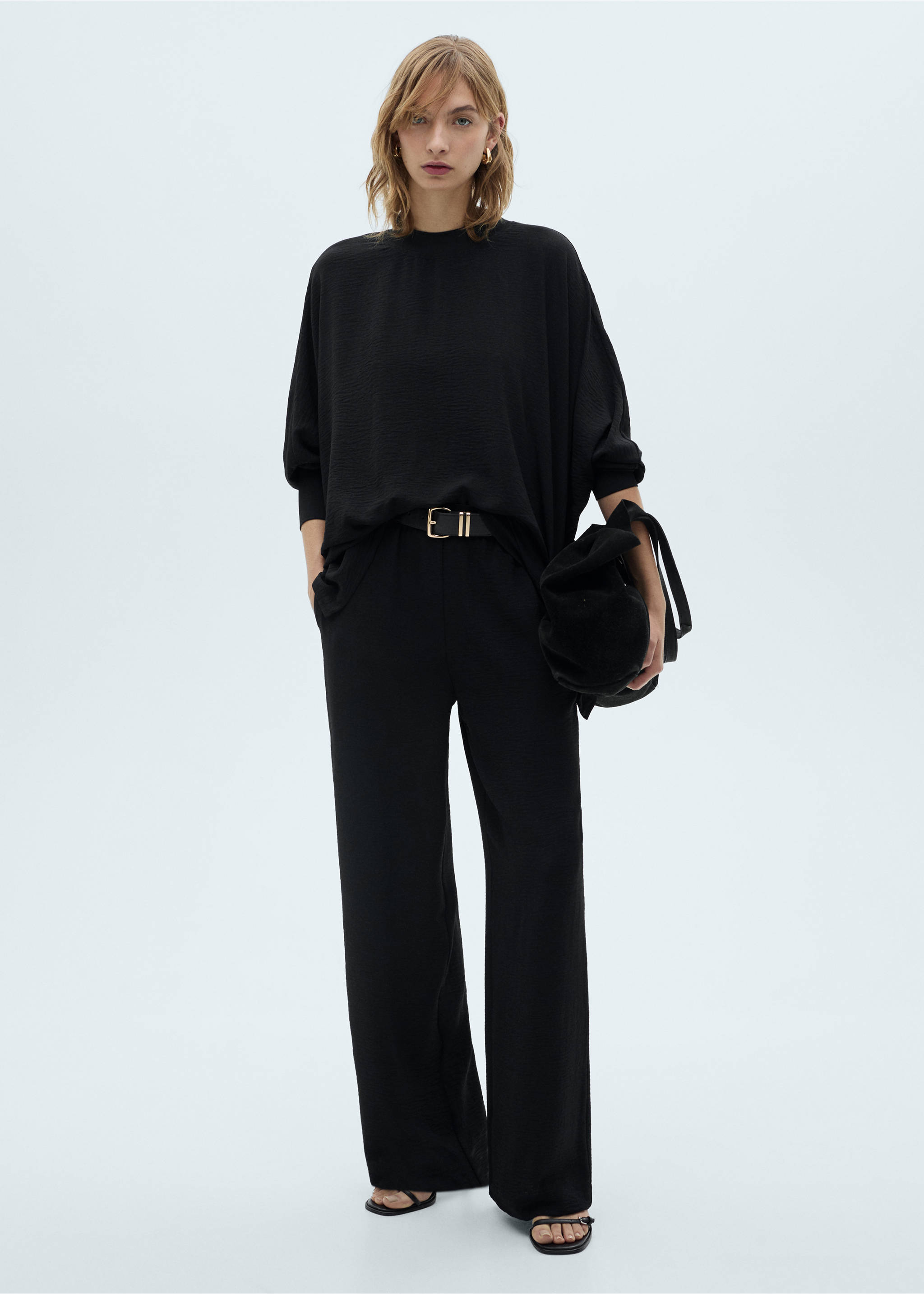 Straight knitted trousers - General plane, Black. Ref: 87011047-00.