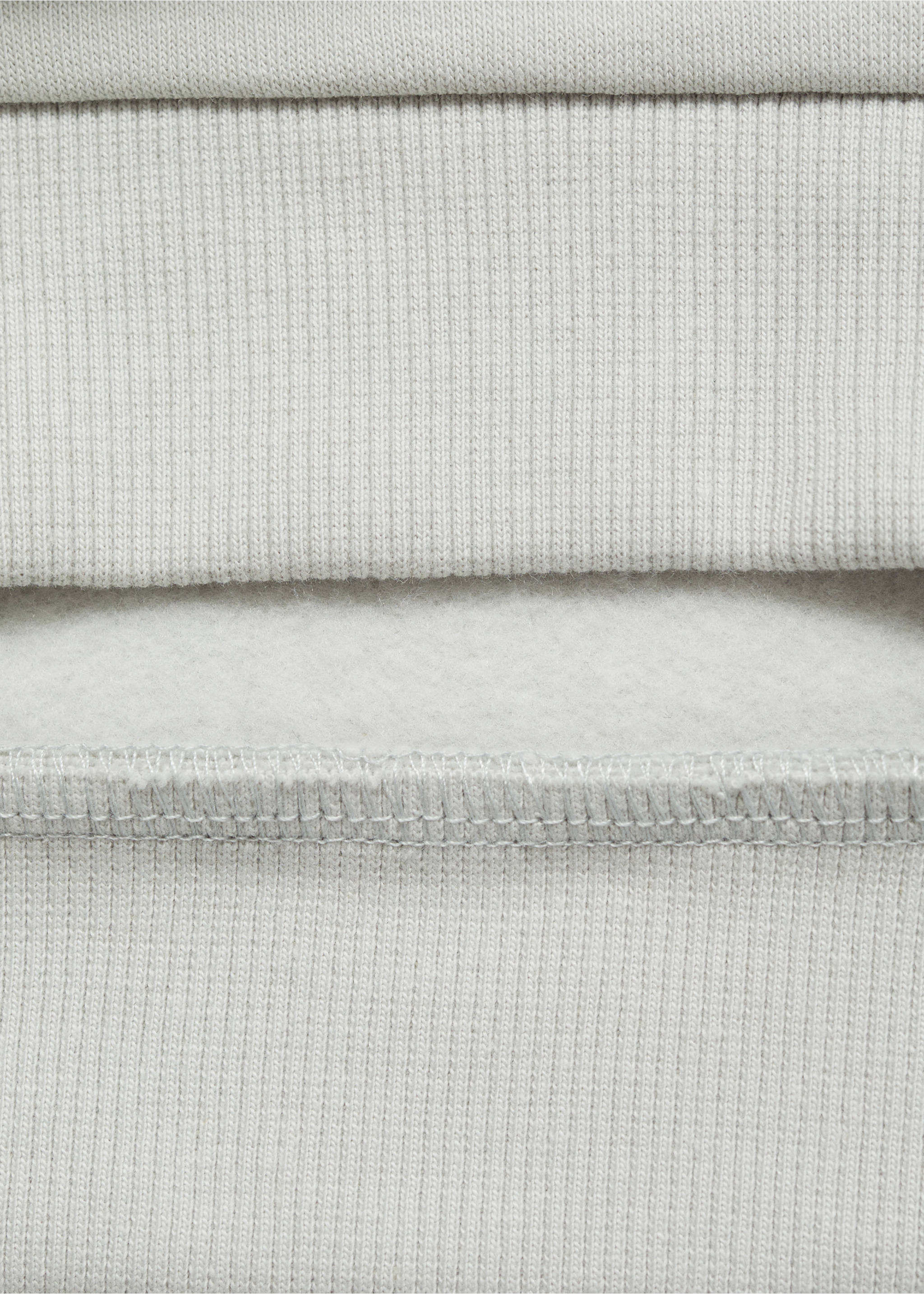 Sweat-shirt motif en relief - Détail de l'article 0, Gris glacé. Ref: 87011051-00.