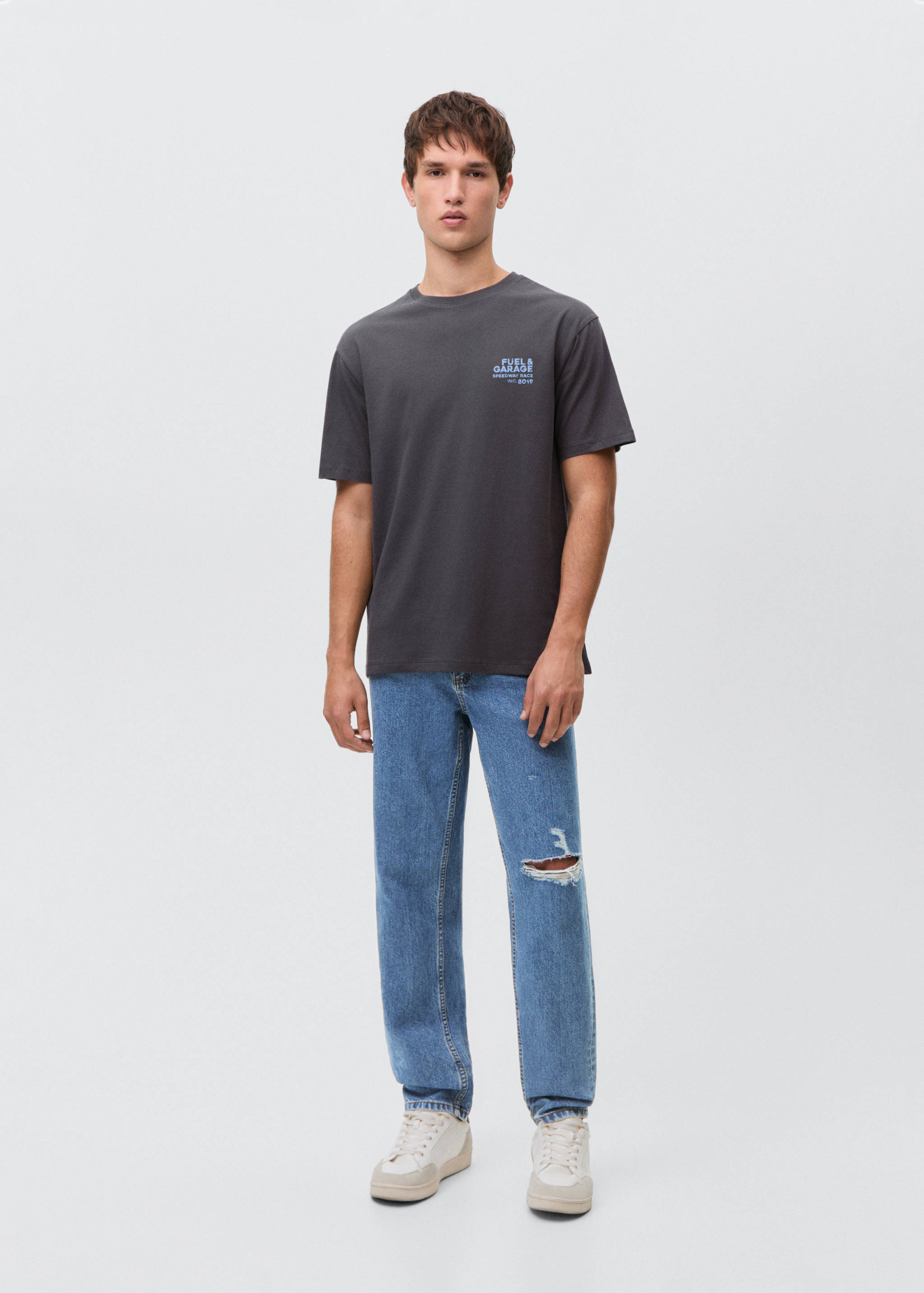 Ripped slim jeans - General plane