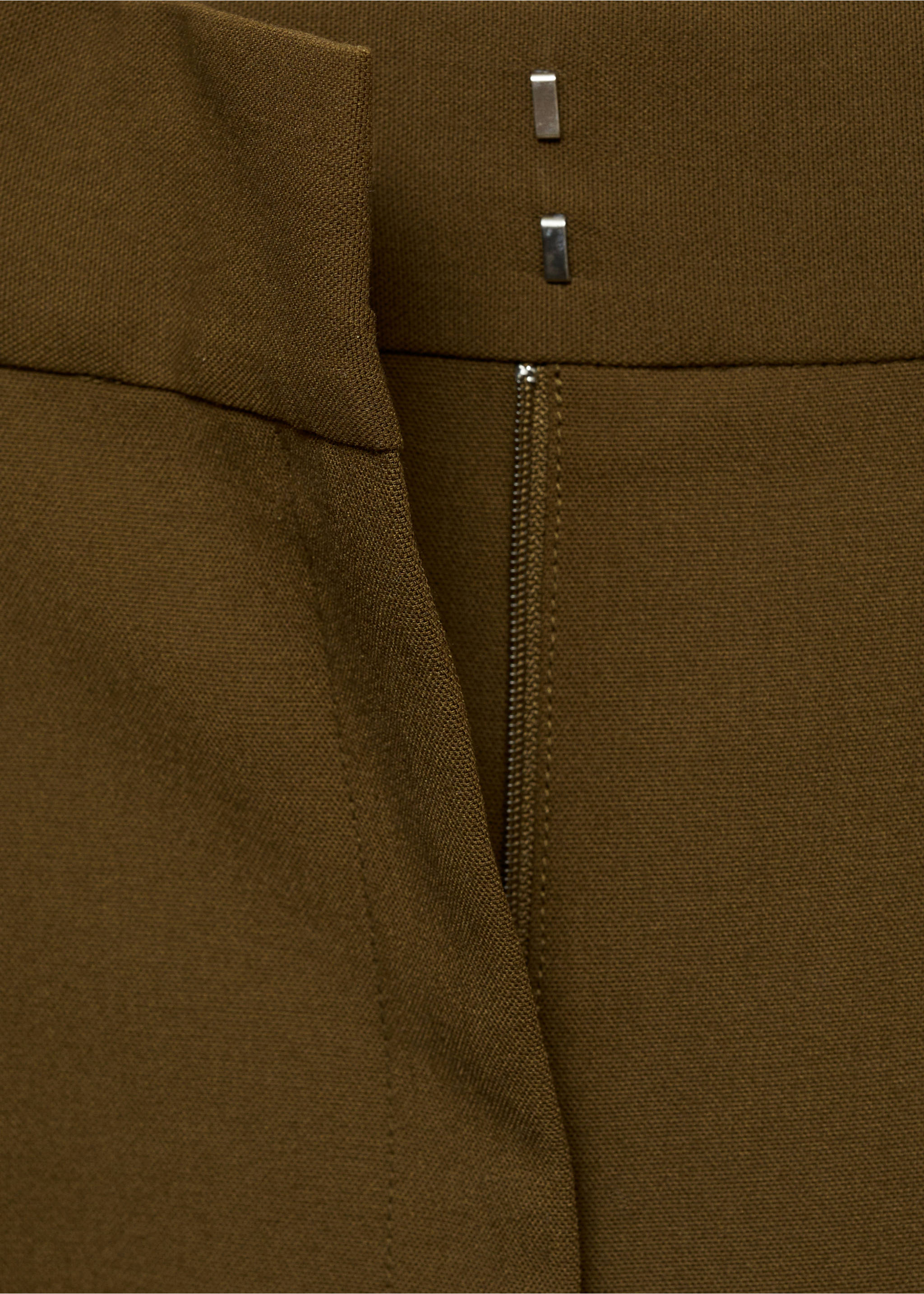 Straight-fit pleated trousers - Details of the article 8, Khaki. Ref: 87011513-00.