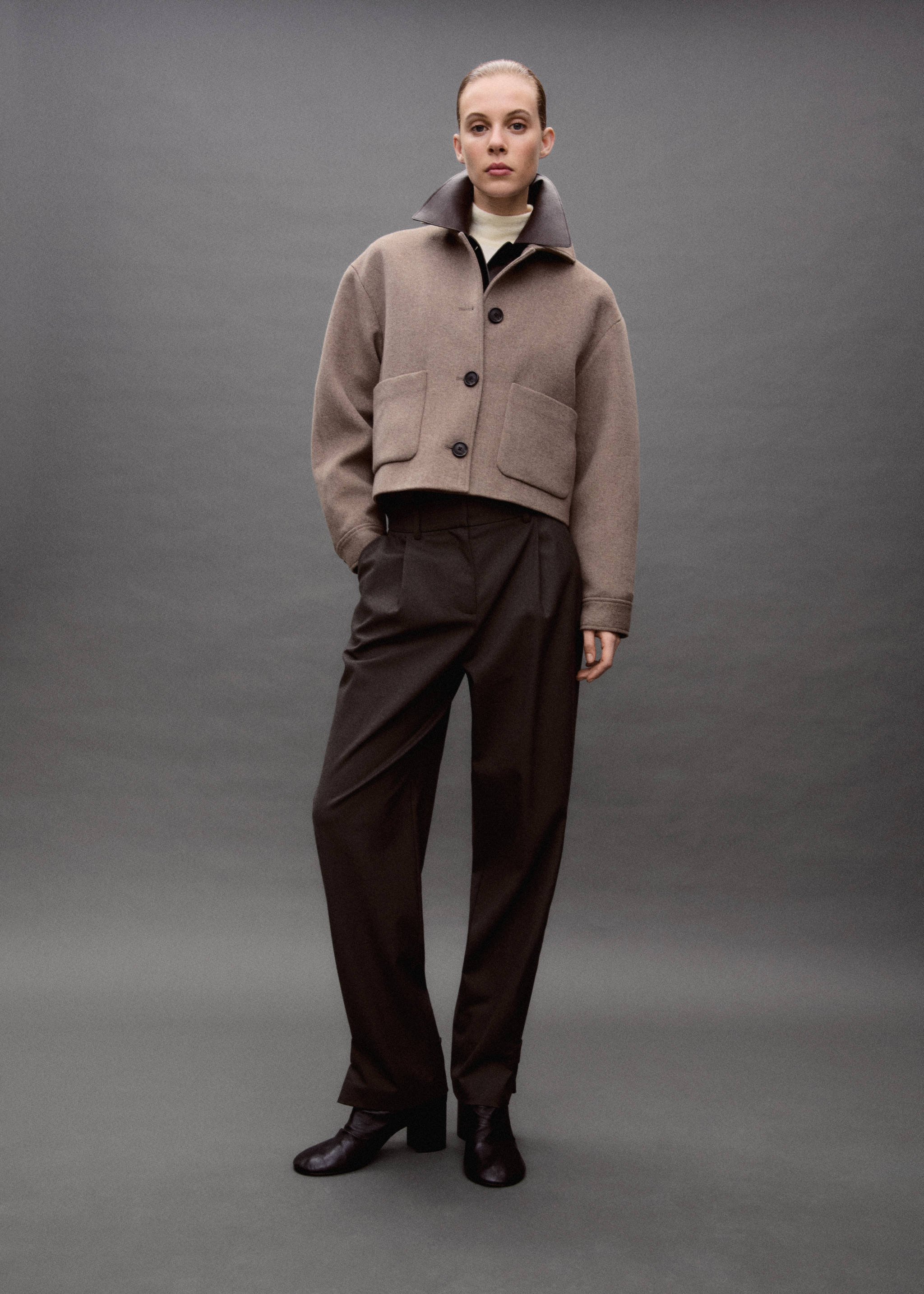 Buttoned-hem wide leg trousers - Details of the article 9, Brown. Ref: 87011515-00.