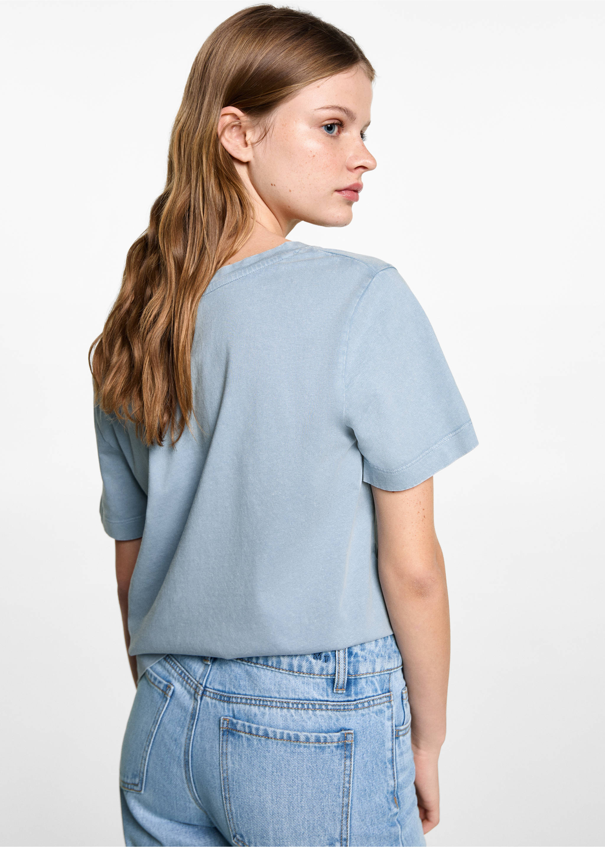 V-neck T-shirt - Reverse of the article, Sky Blue. Ref: 87011521-00.