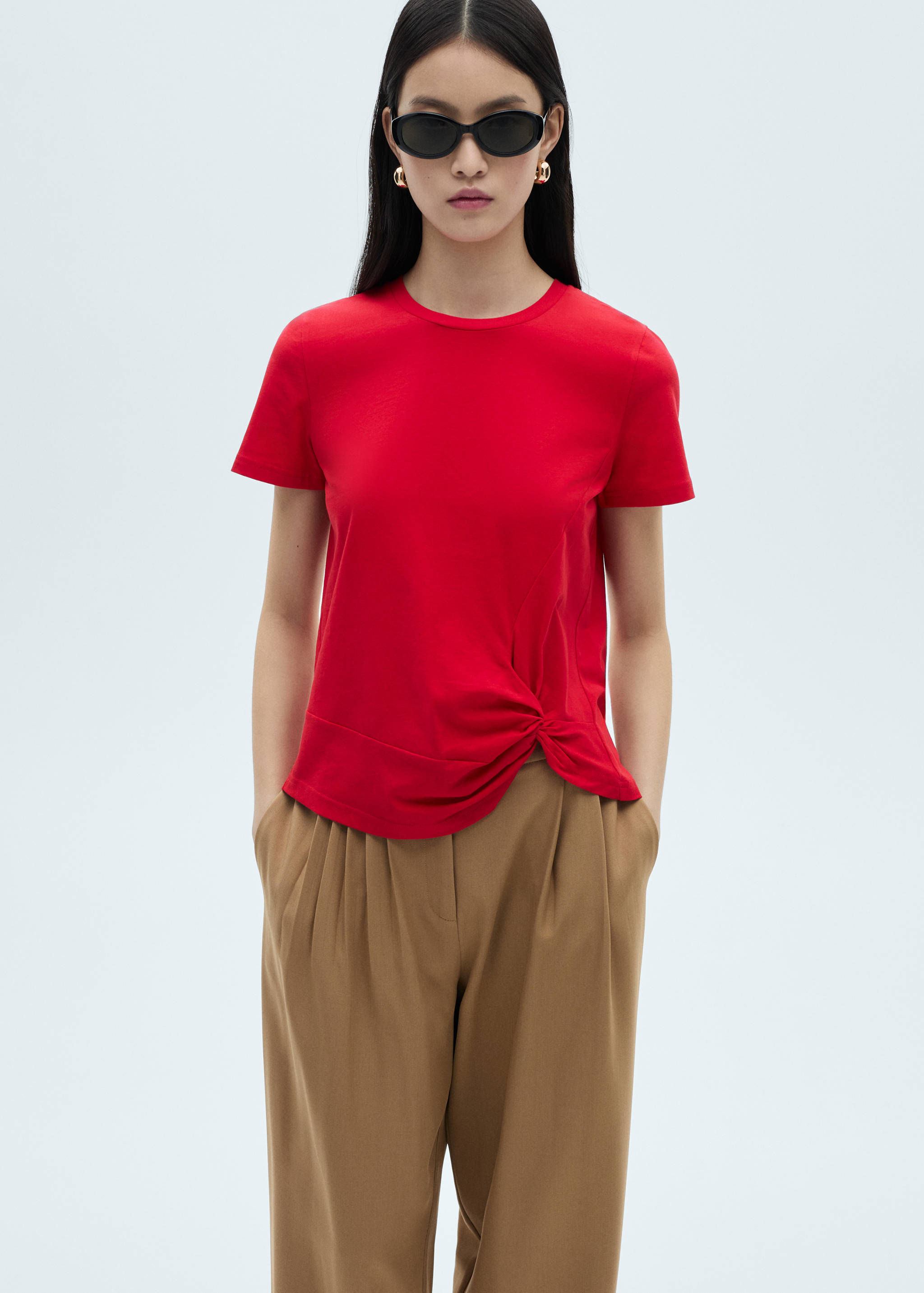 Cotton t-shirt with knot detail - Medium plane