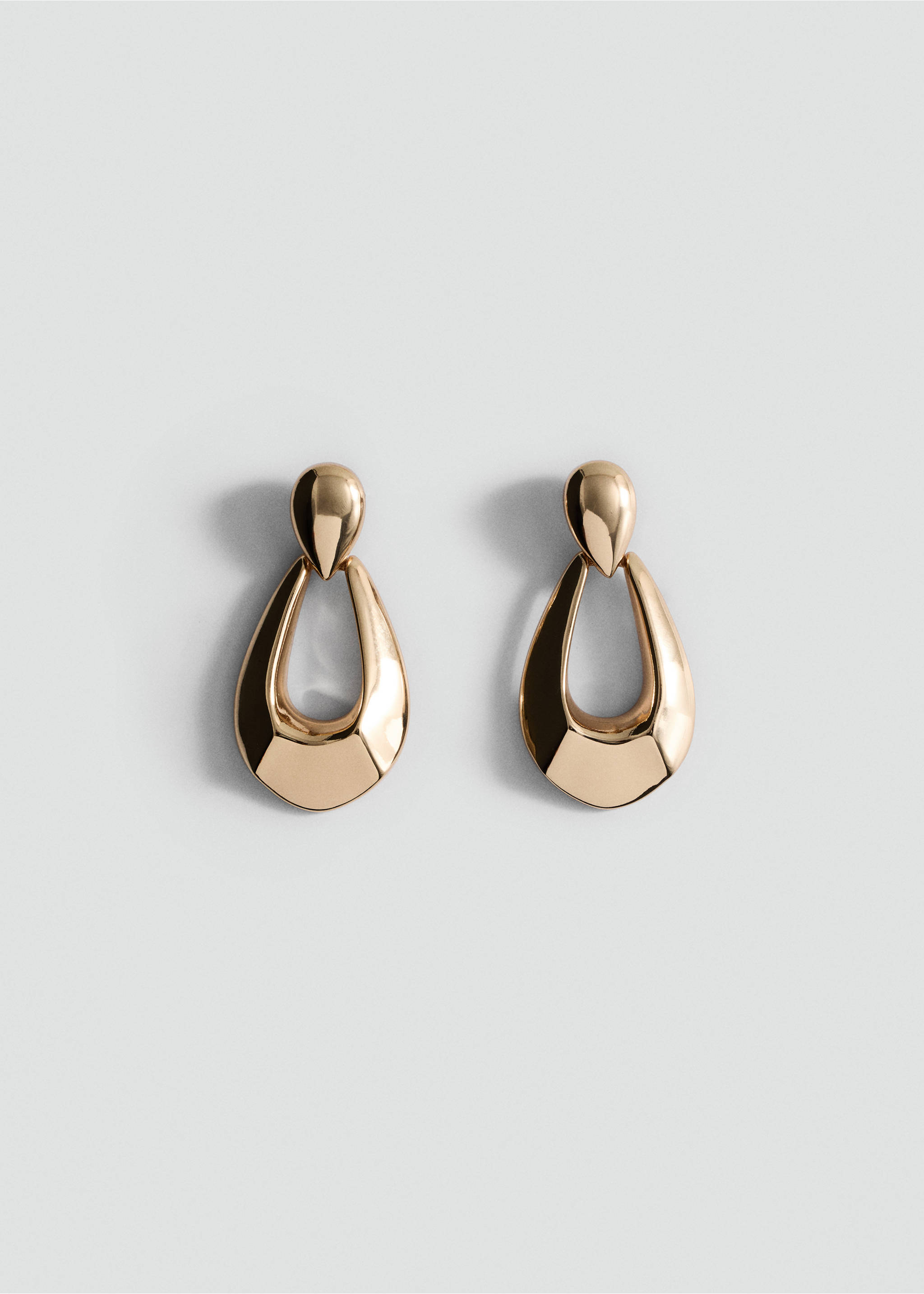 Oorbellen met ovaalvormige hangers - Artikel zonder model, Goud. Ref: 87012546-00.