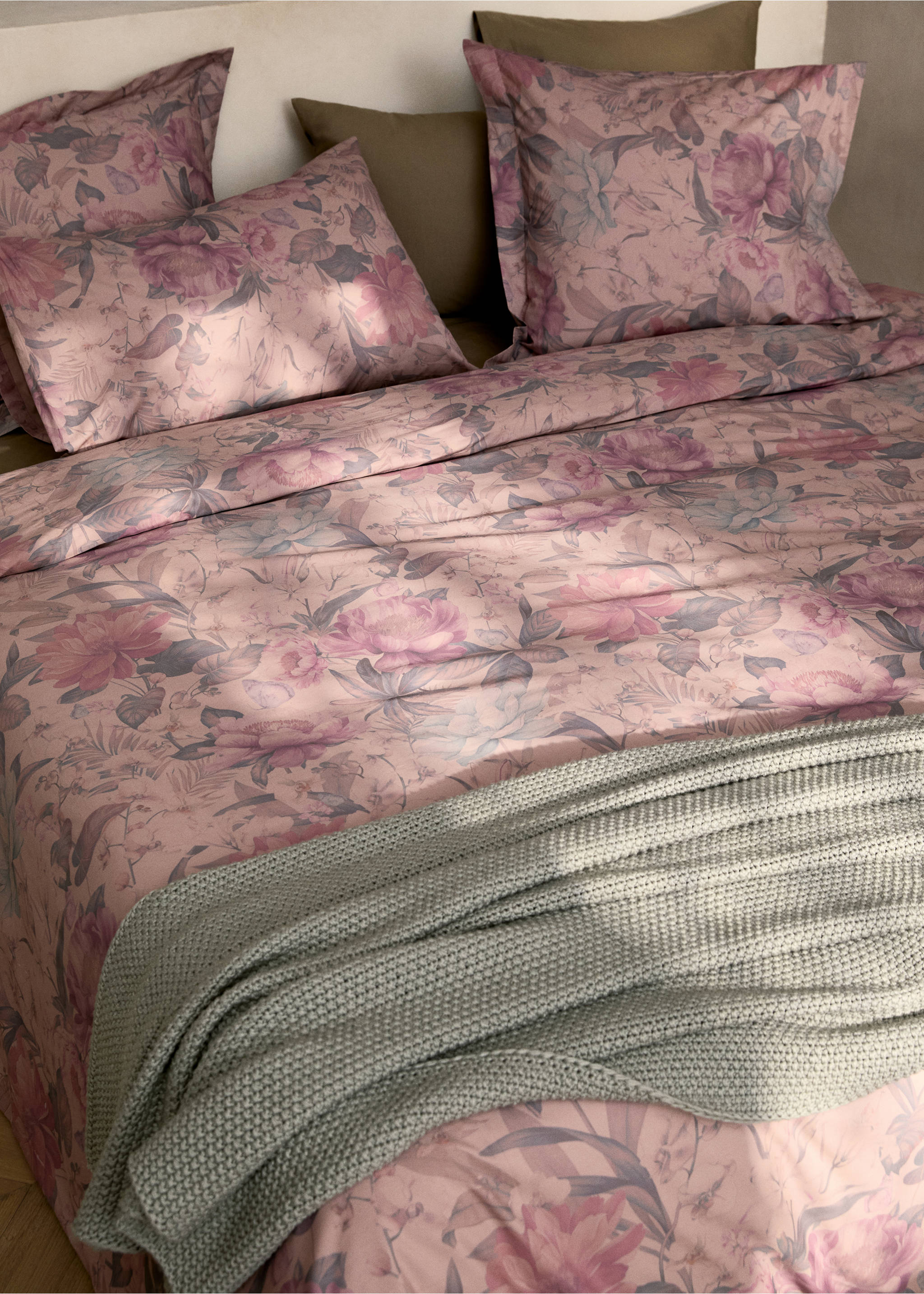 Cotton percale multi-coloured floral-print duvet cover King bed - Details of the article 7, Pink. Ref: 87012916-00.