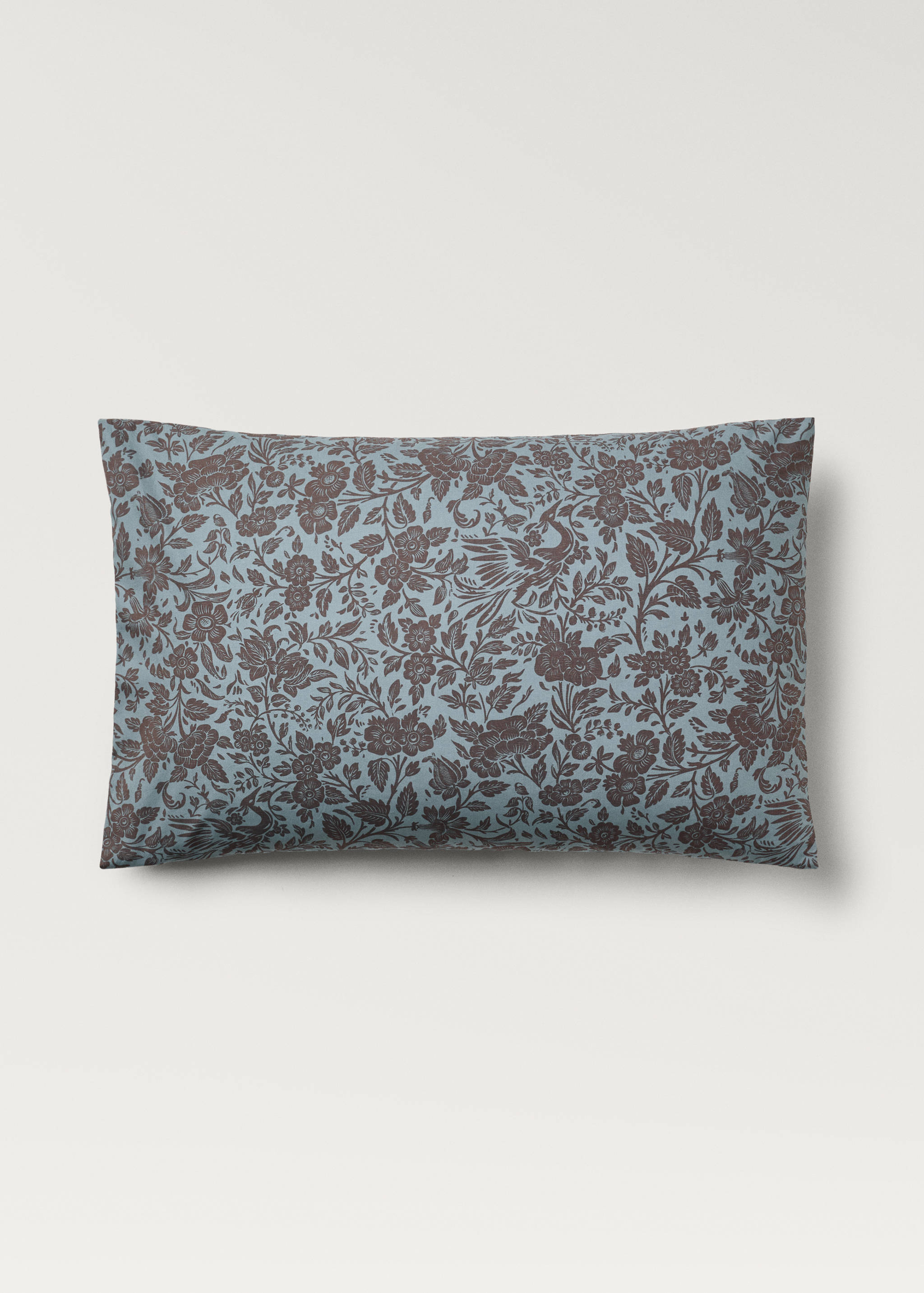 Two cotton percale two-tone floral-print pillowcases 50x75 cm - Article without model